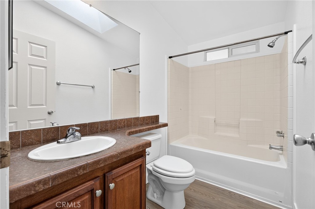 1925 E La Veta Avenue 50
