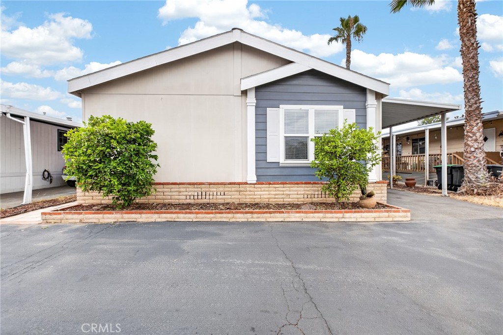 1925 E La Veta Avenue 50