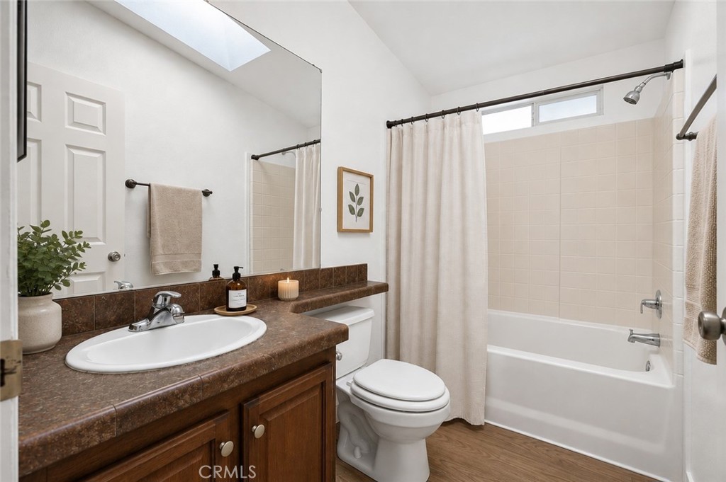 1925 E La Veta Avenue 50