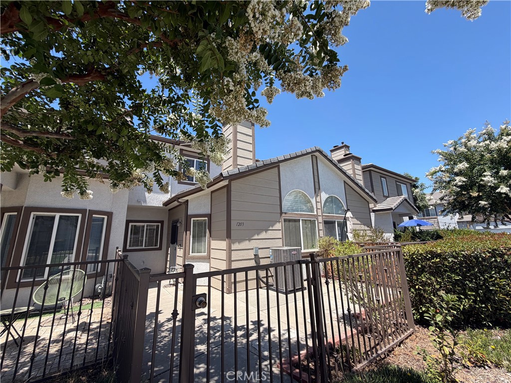 1555 Orange Avenue 1203