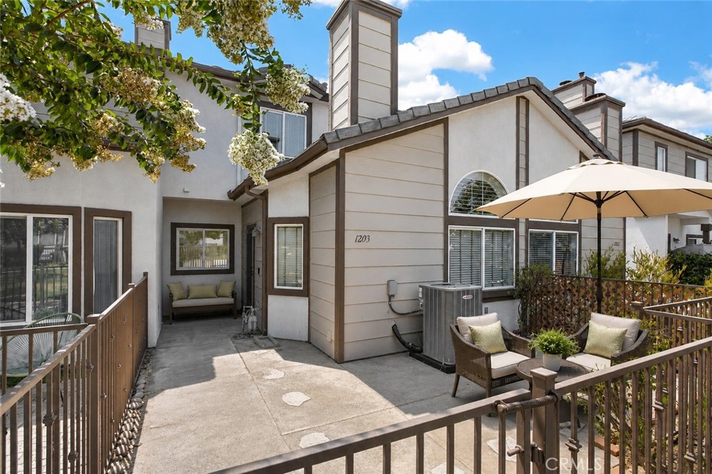 1555 Orange Avenue 1203
