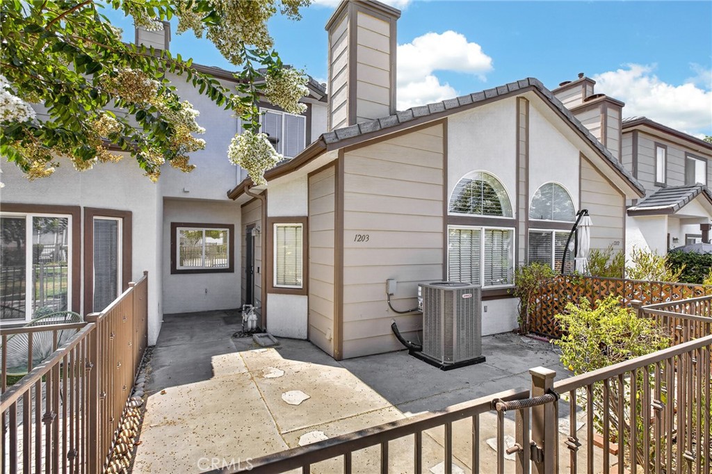 1555 Orange Avenue 1203