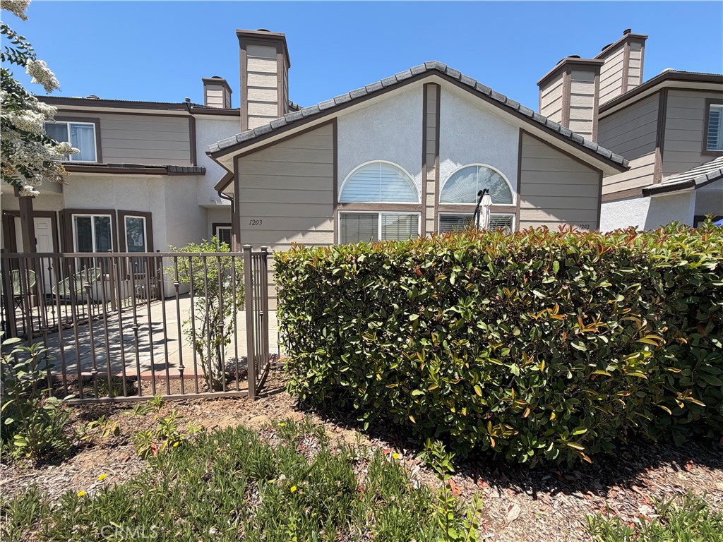 1555 Orange Avenue 1203