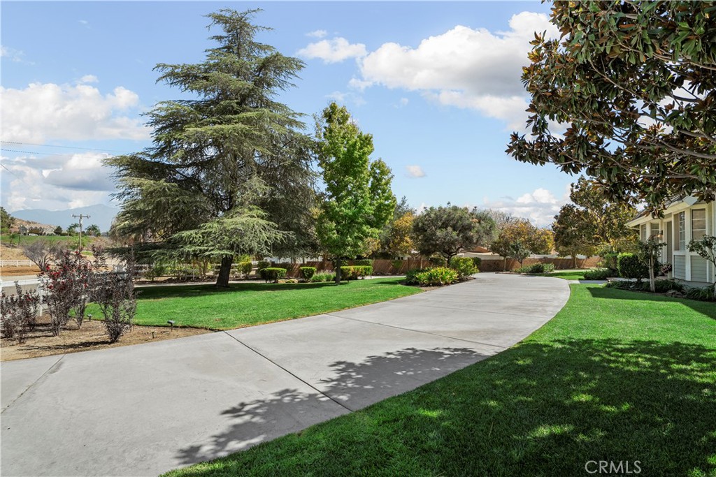 26983 Pilgrim Road