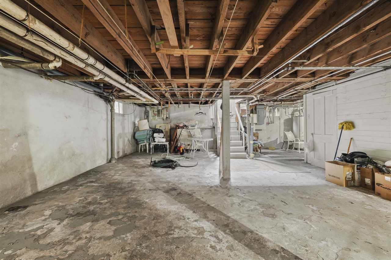 306 E Dixon Avenue