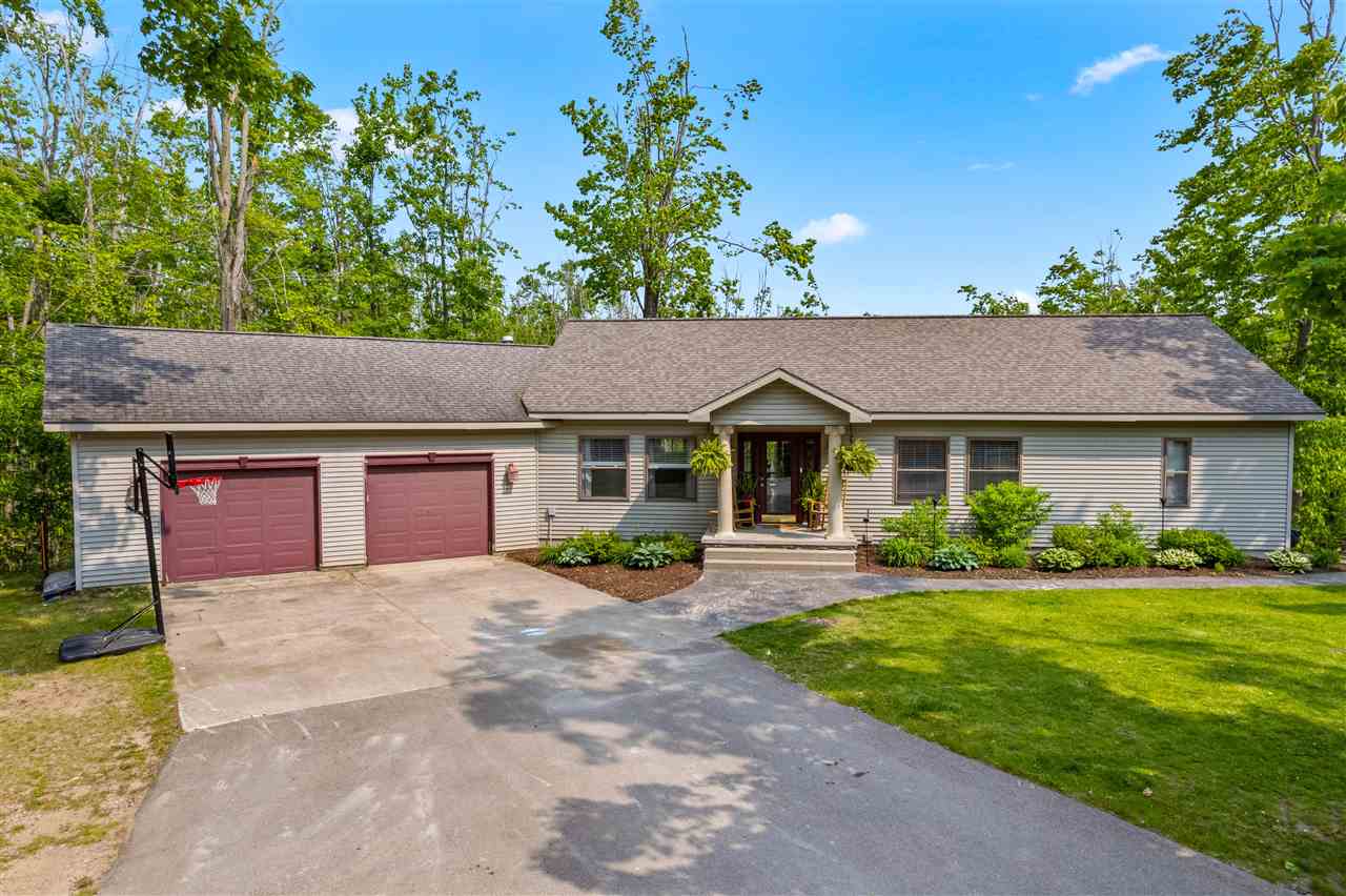 3300 Tree Tops Lane