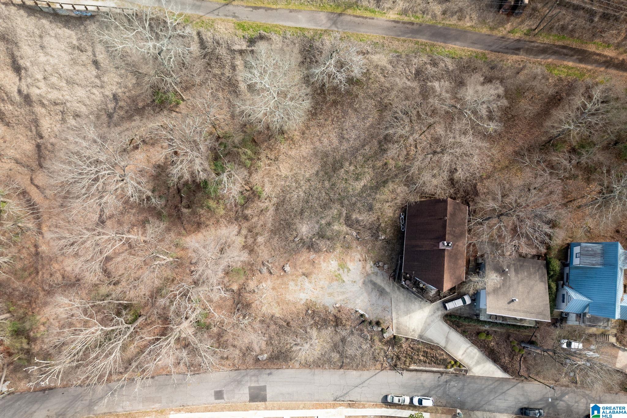 1405 18TH AVENUE S 1