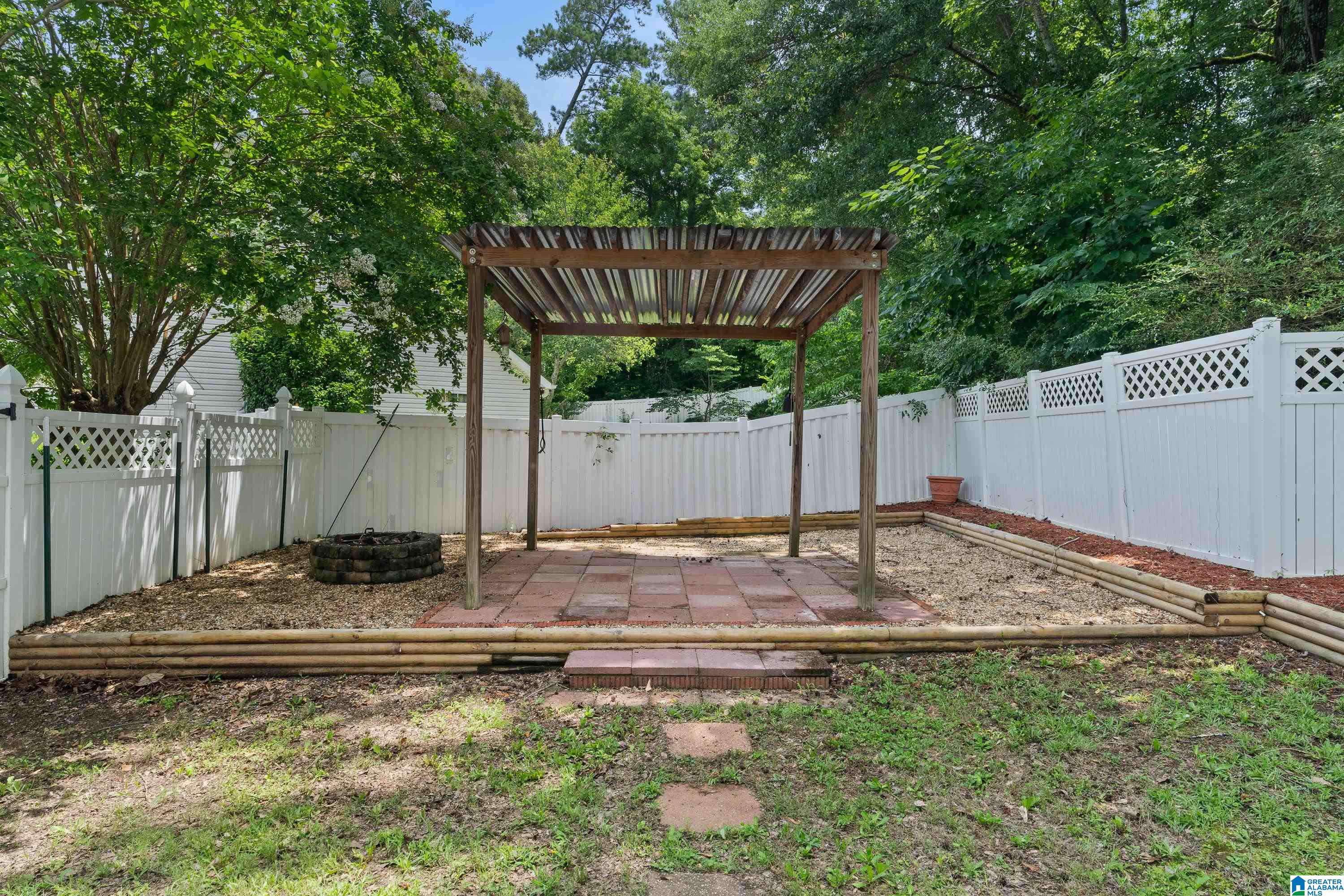 156 MAGNOLIA CIRCLE