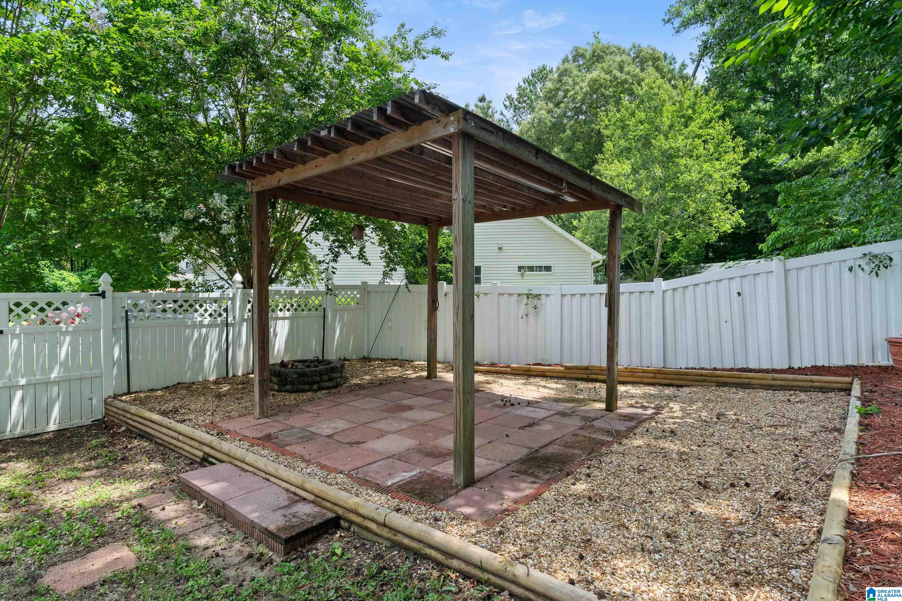 156 MAGNOLIA CIRCLE
