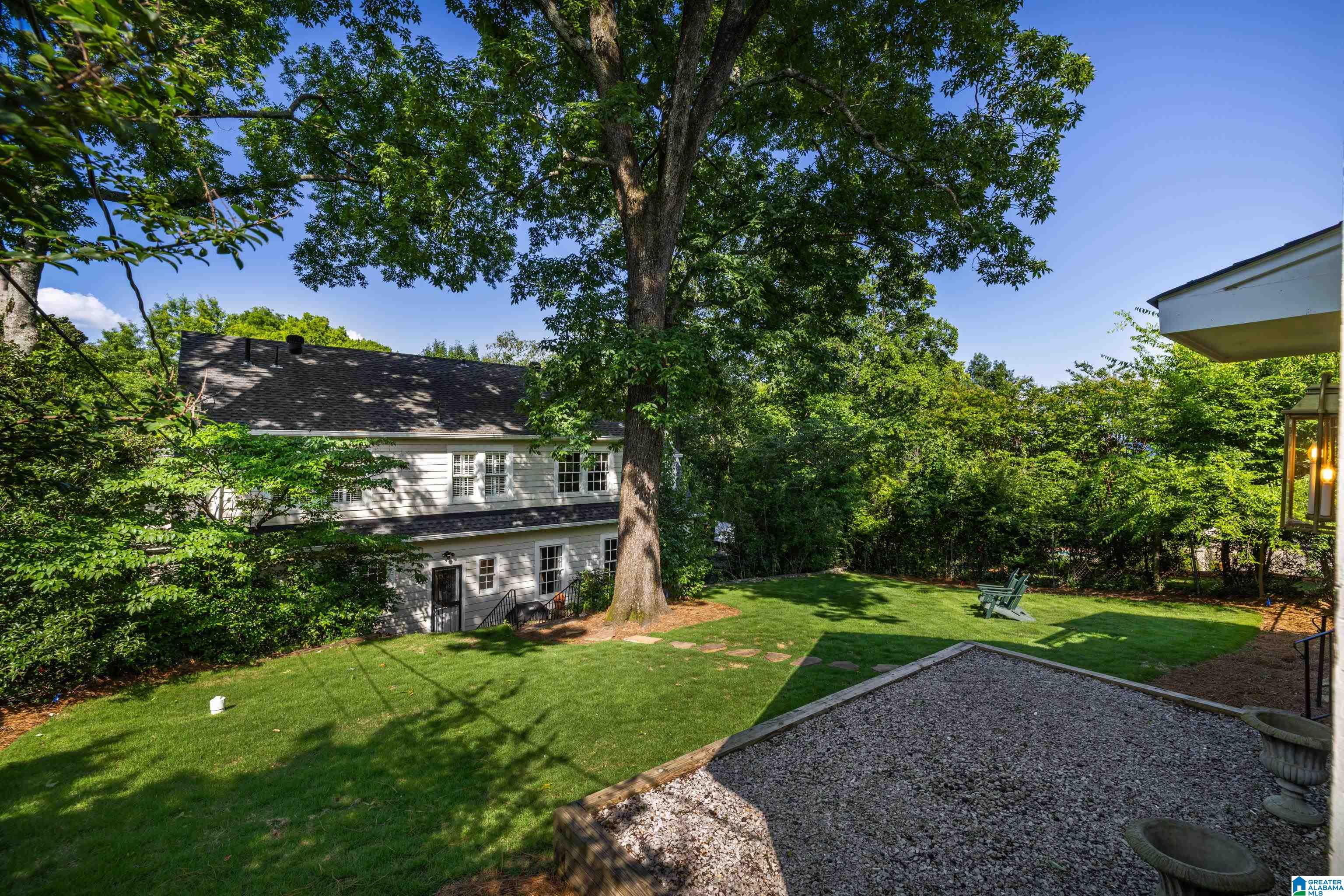 1612 LANARK PLACE