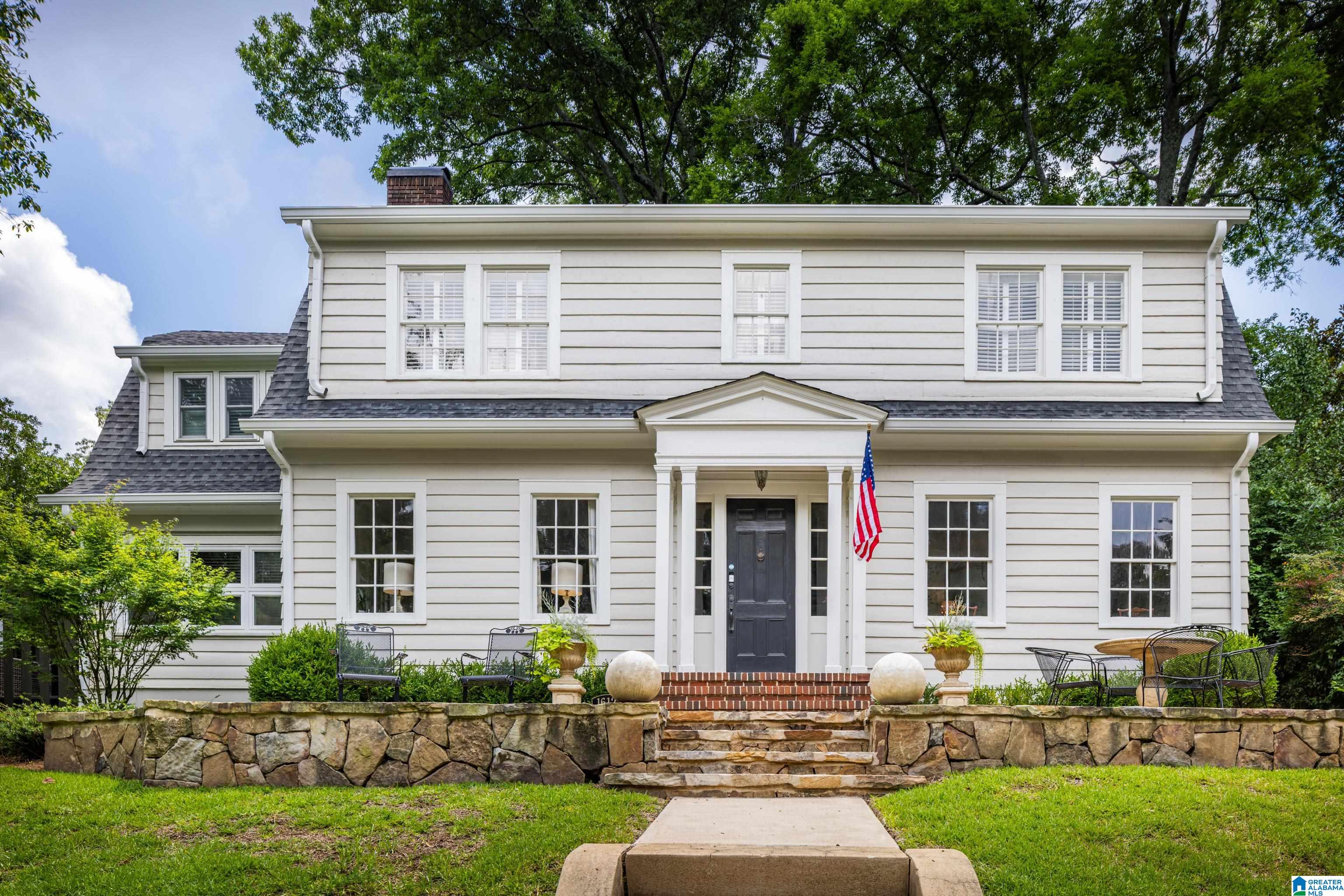 1612 LANARK PLACE