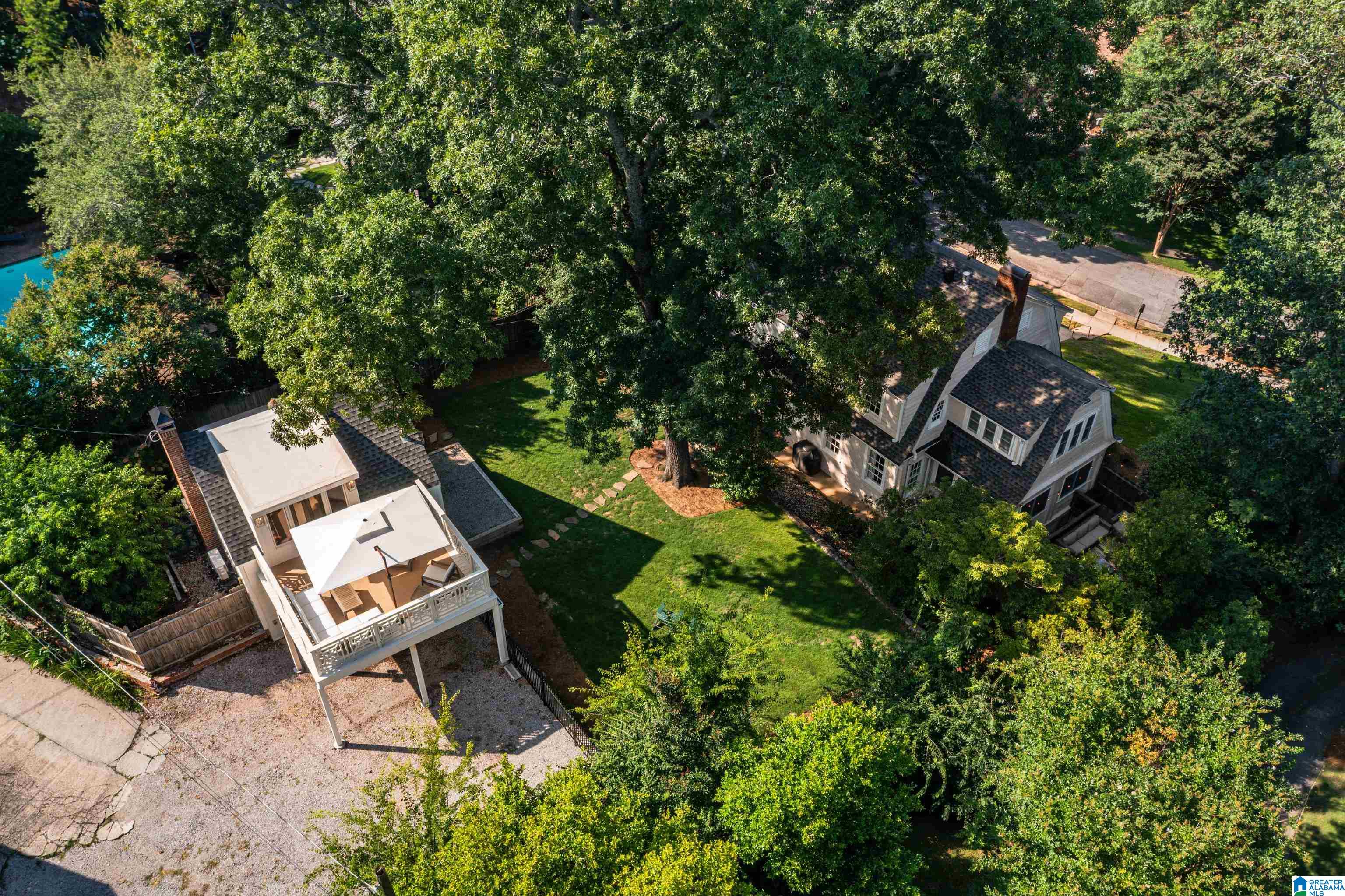 1612 LANARK PLACE