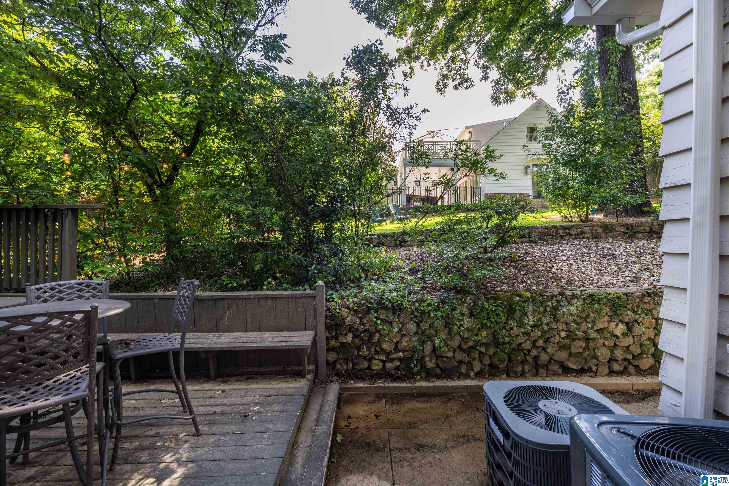 1612 LANARK PLACE