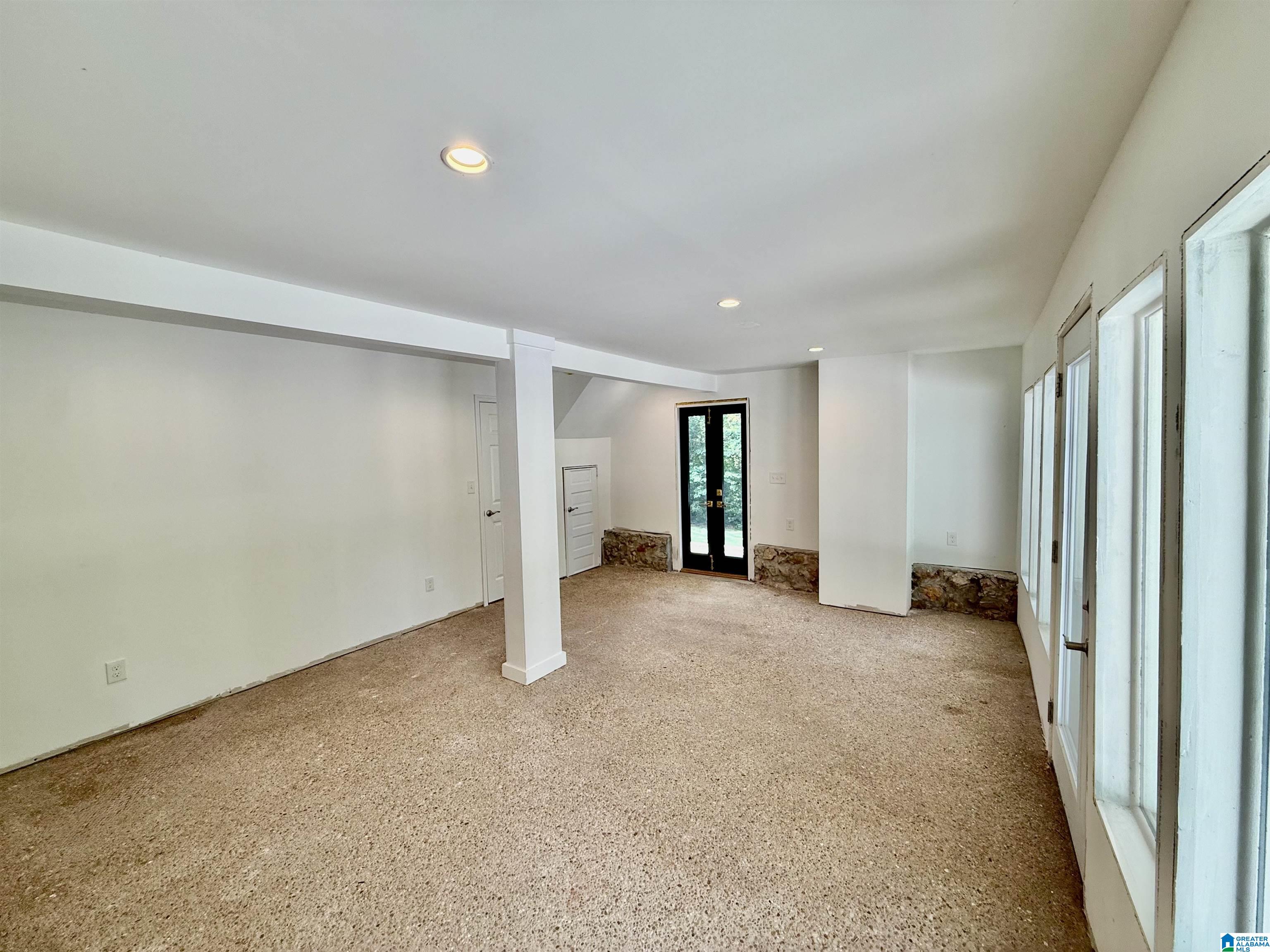 1612 LANARK PLACE