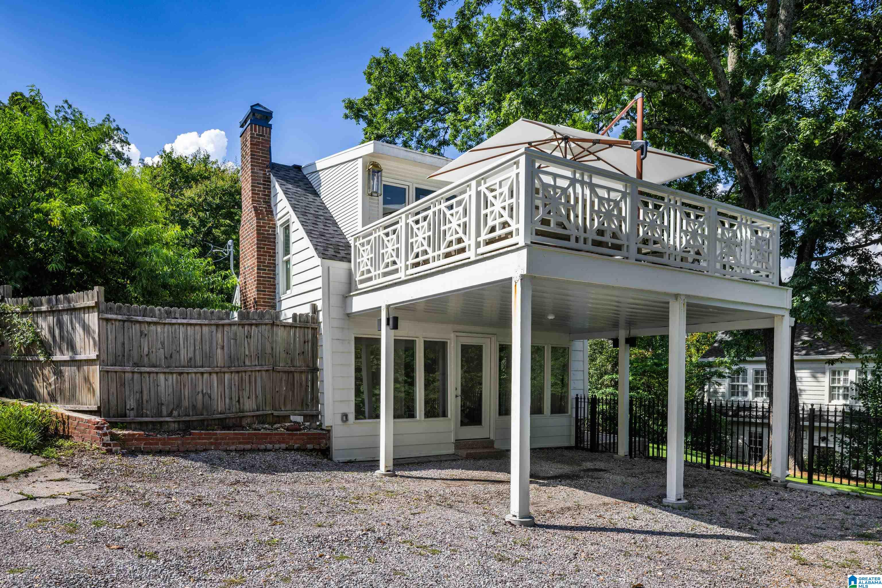 1612 LANARK PLACE