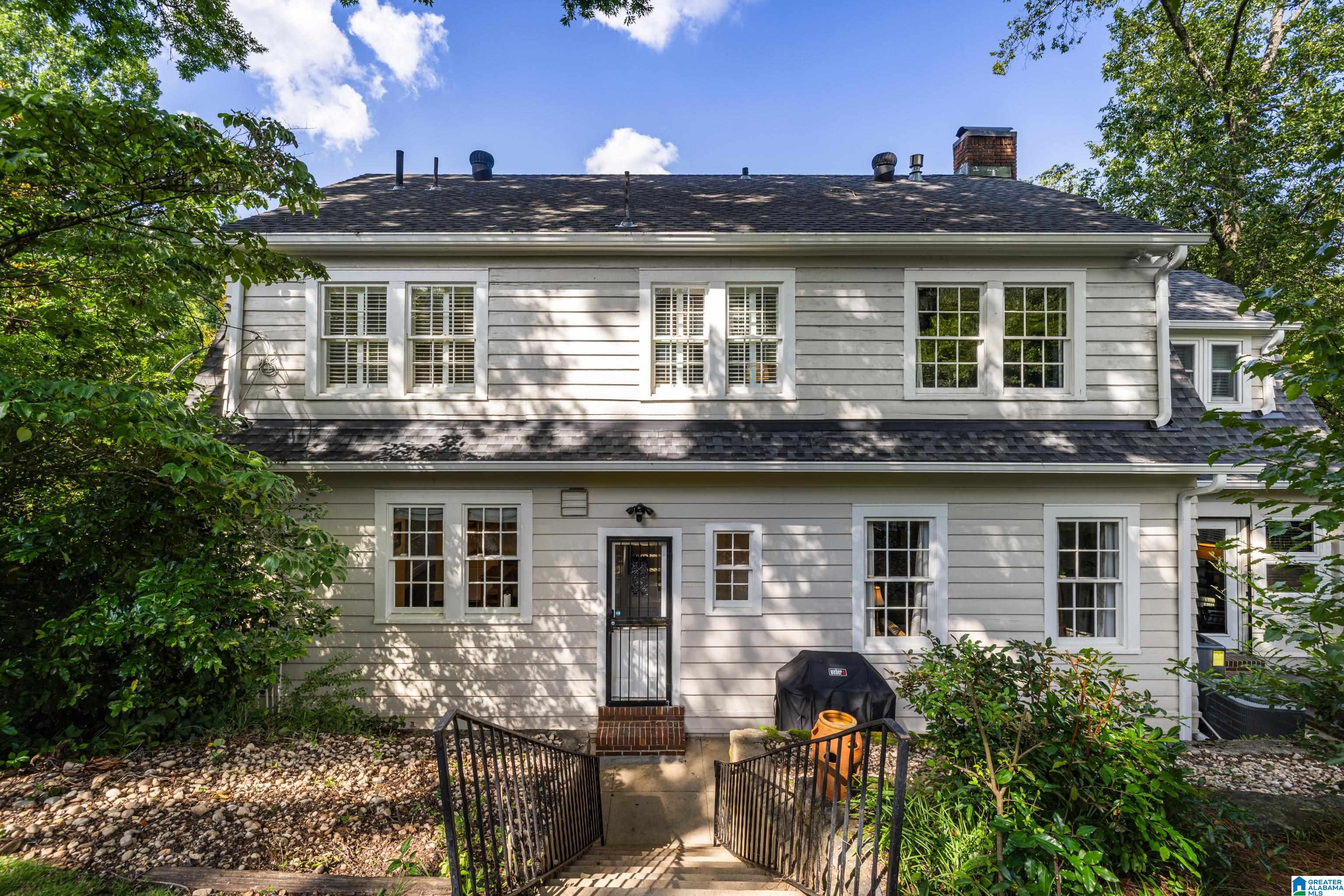 1612 LANARK PLACE