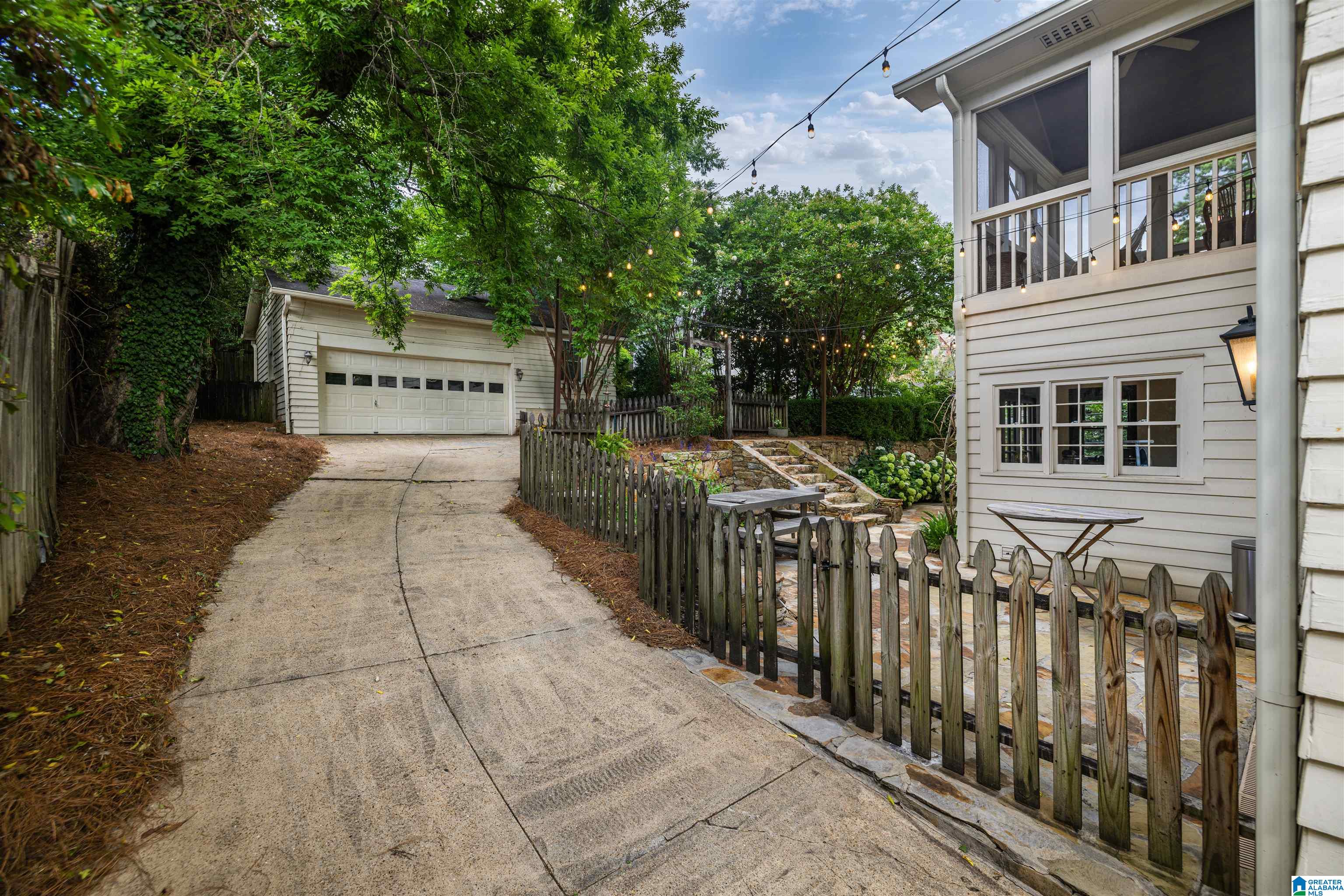 925 CONROY ROAD