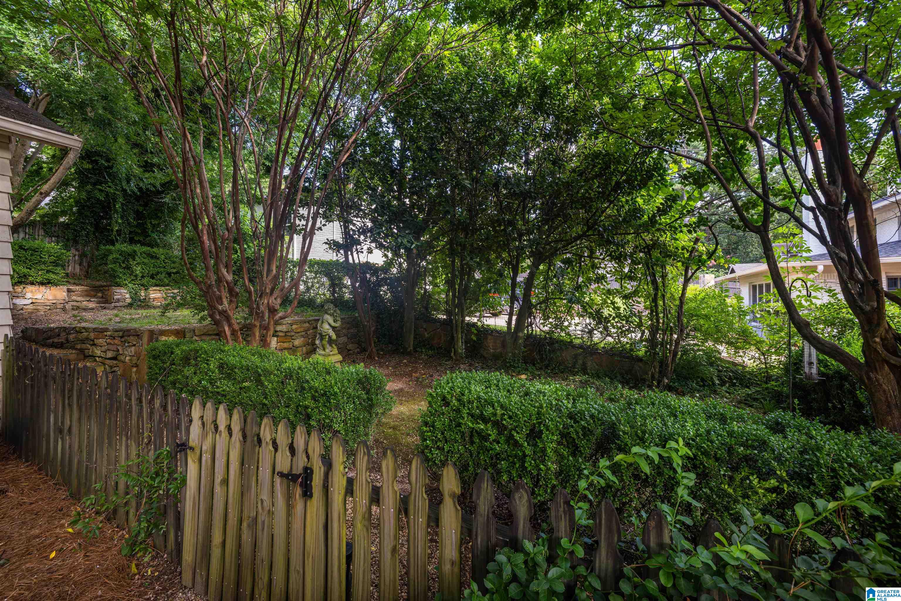 925 CONROY ROAD