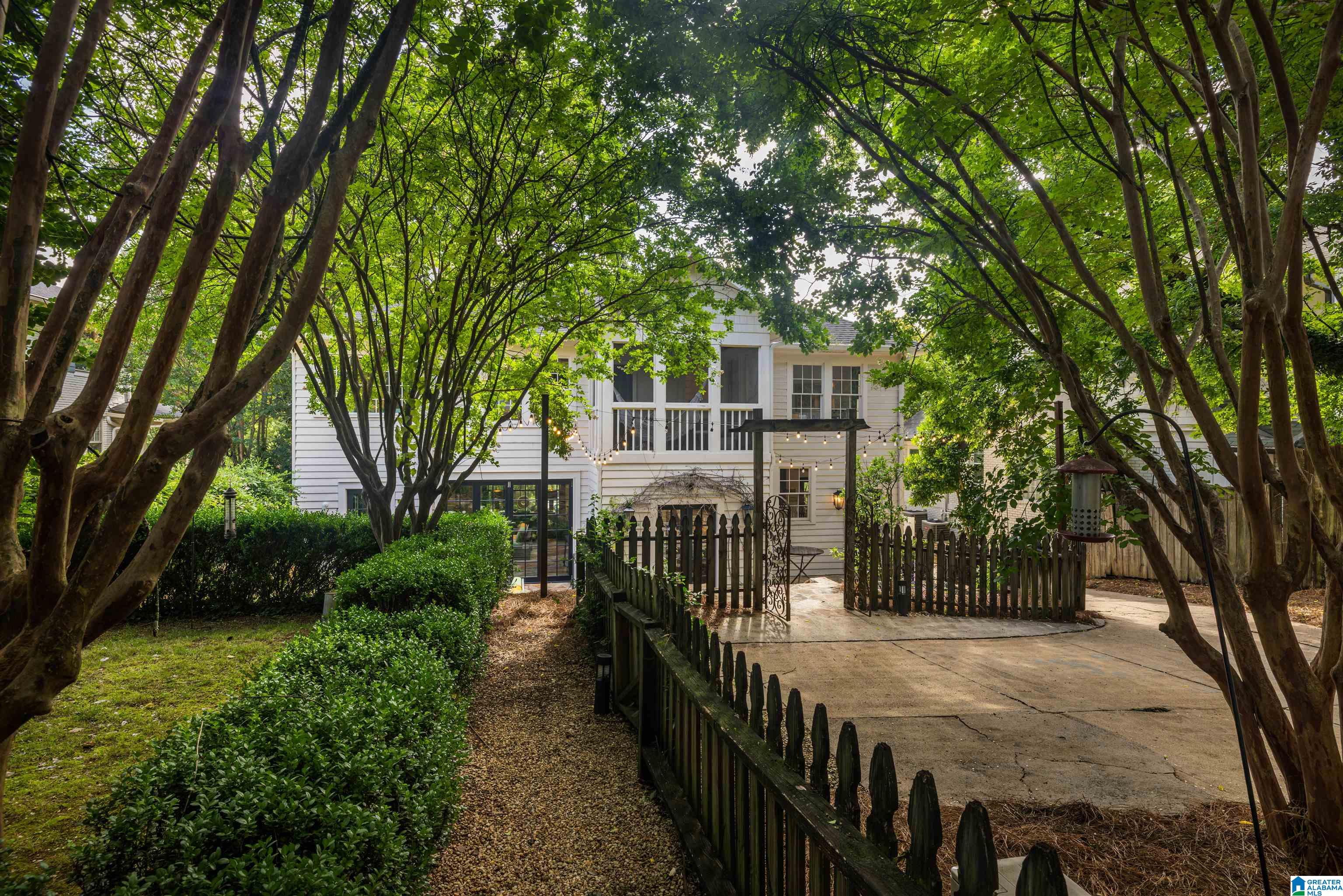 925 CONROY ROAD