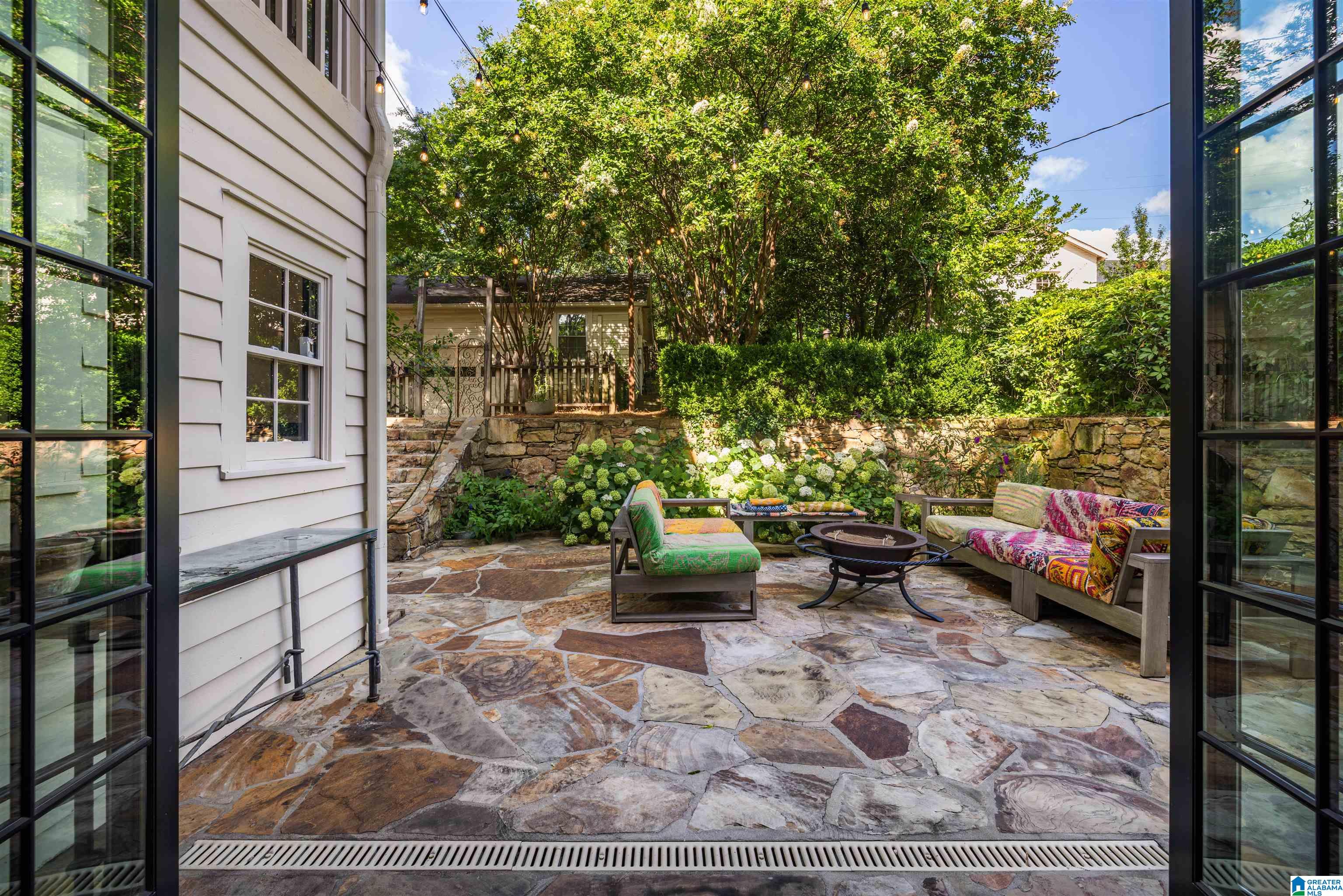 925 CONROY ROAD