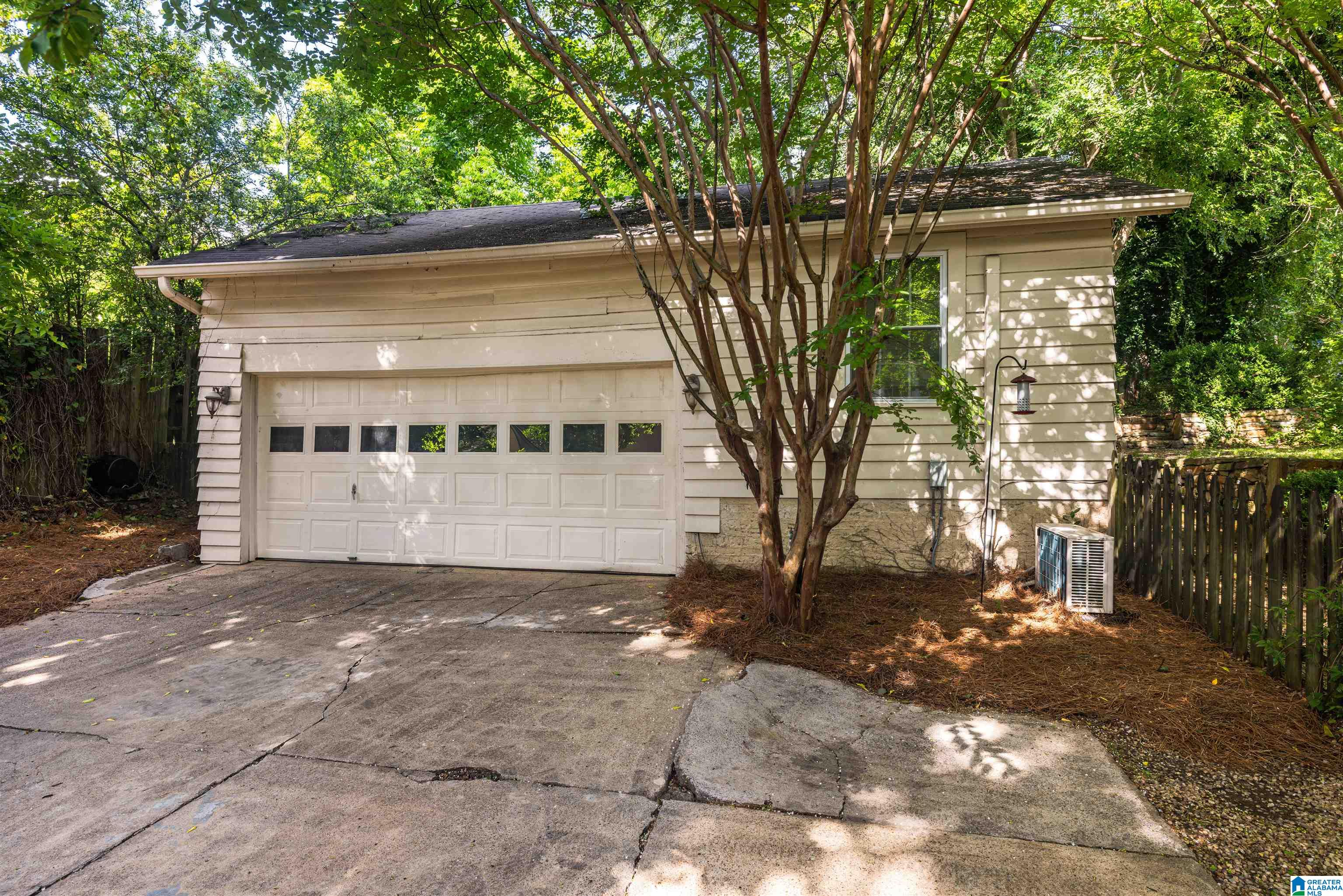 925 CONROY ROAD