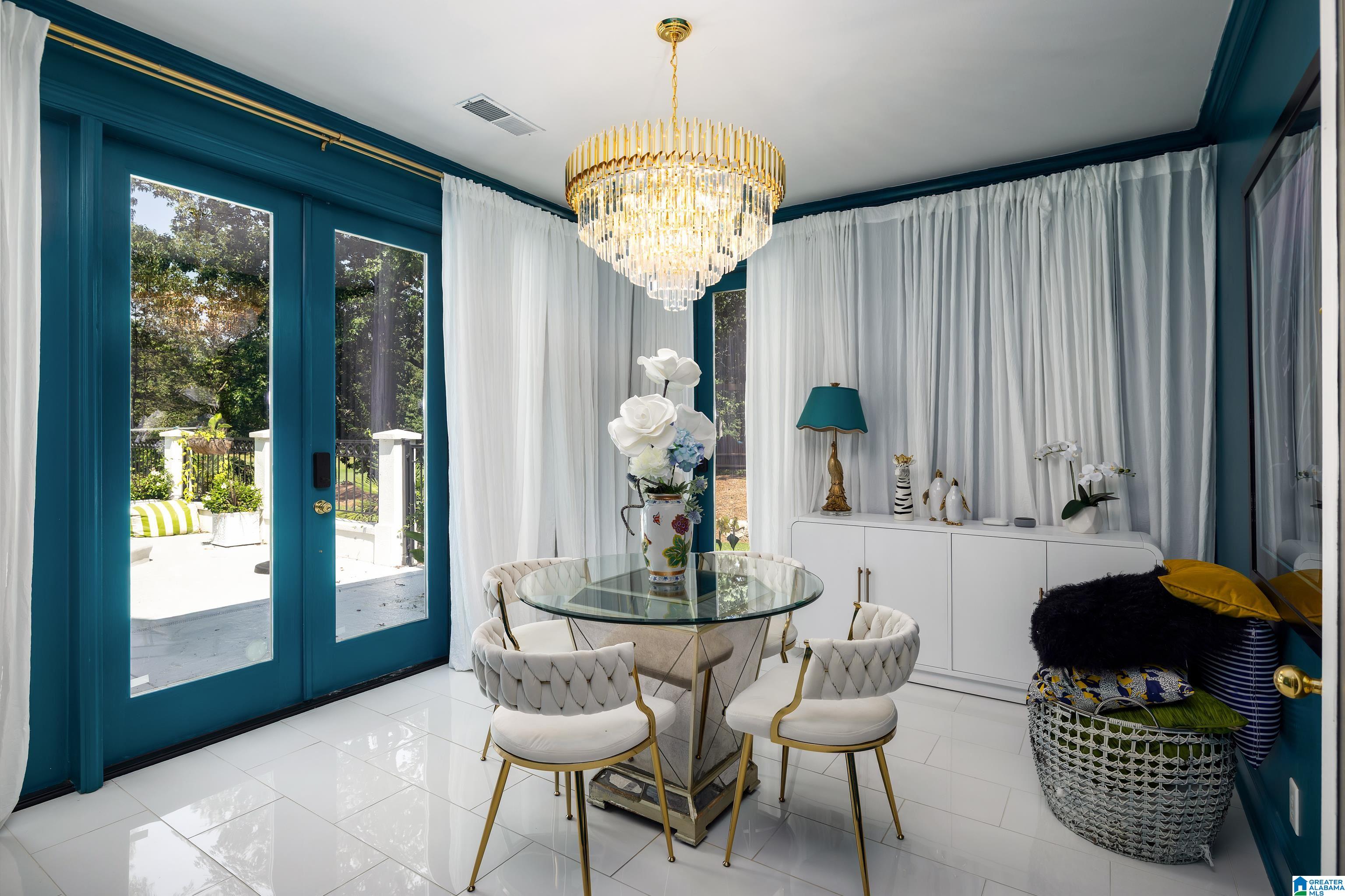 3525 SHANDWICK PLACE