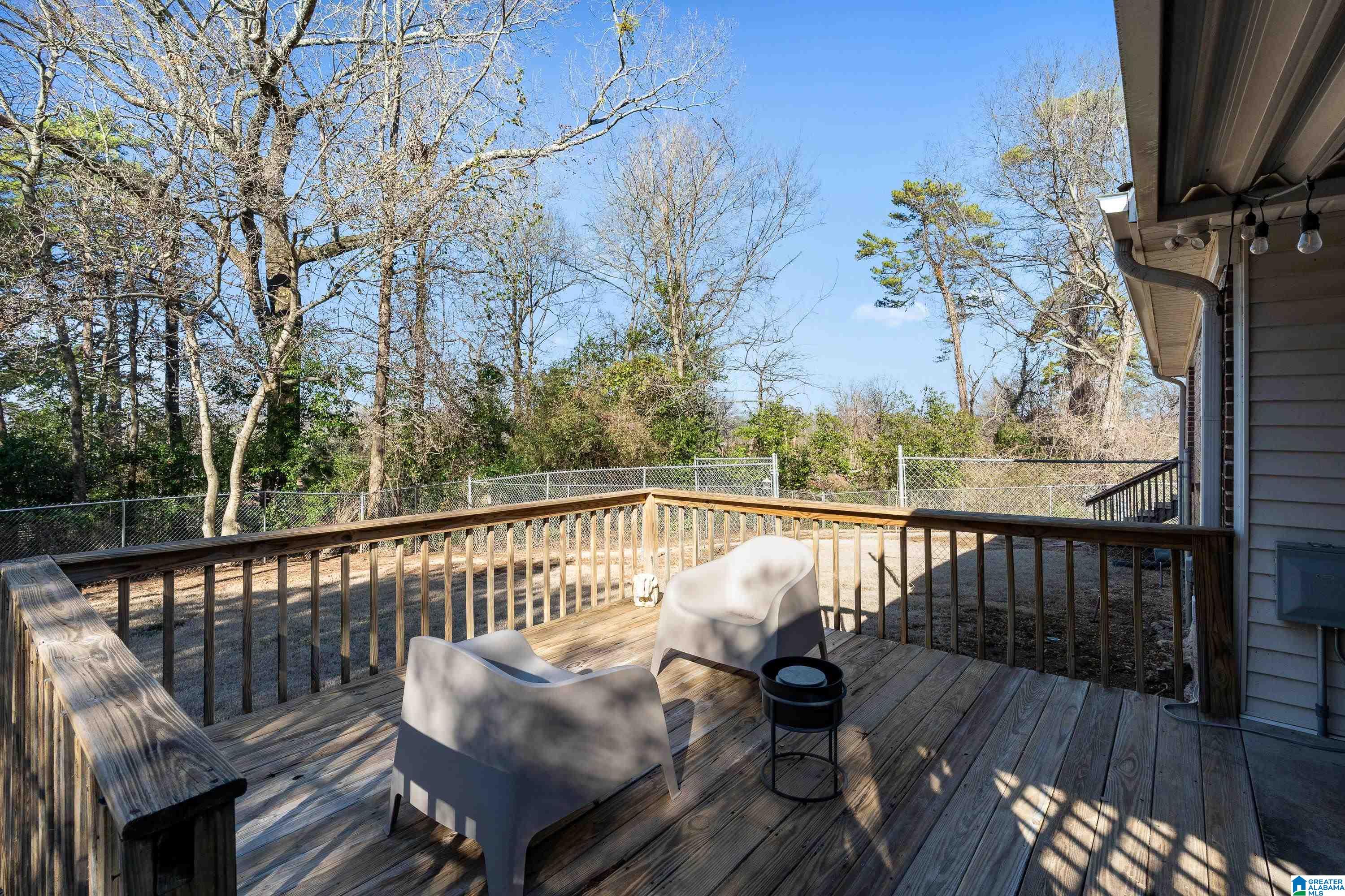 669 RIDGE TOP CIRCLE