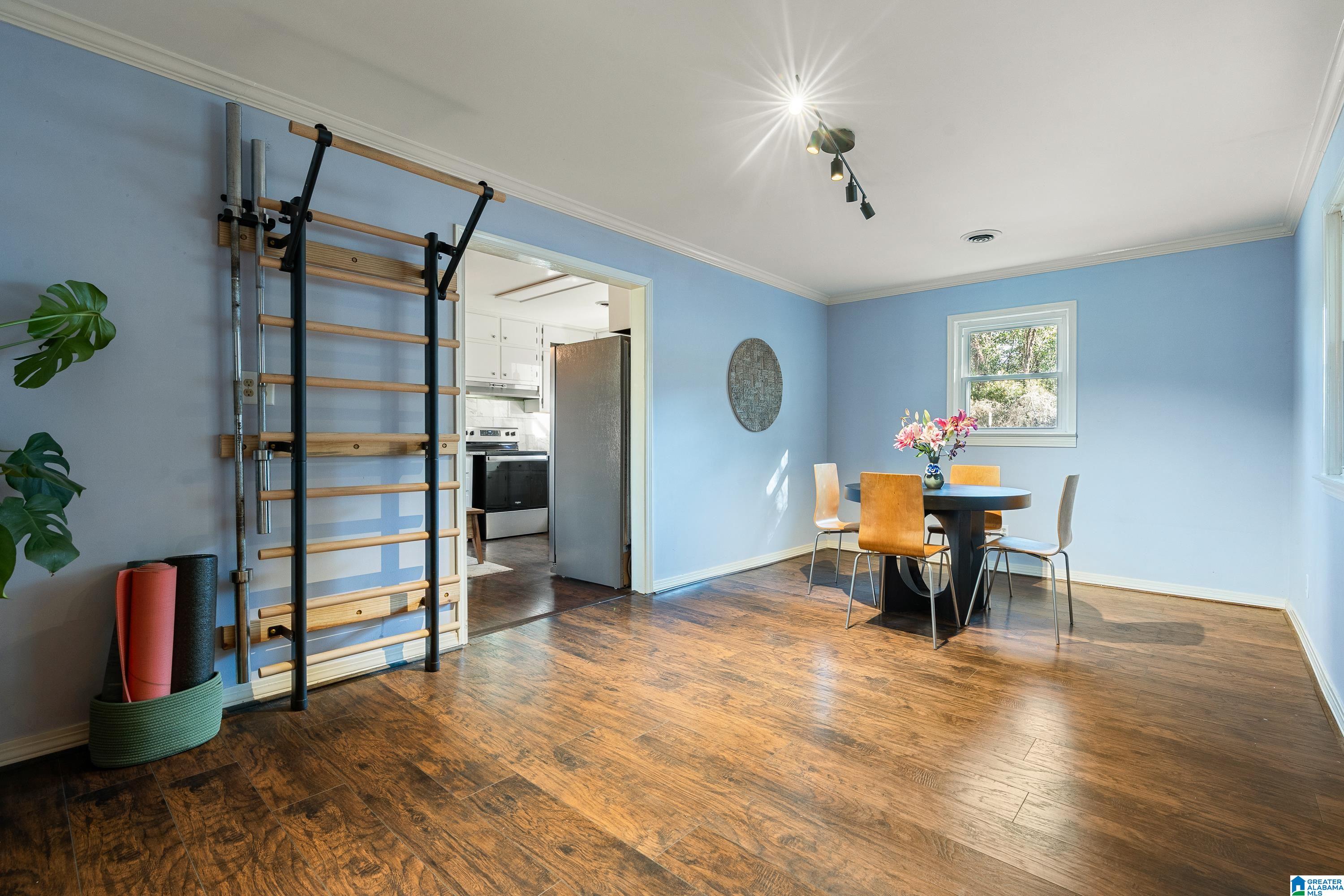 669 RIDGE TOP CIRCLE