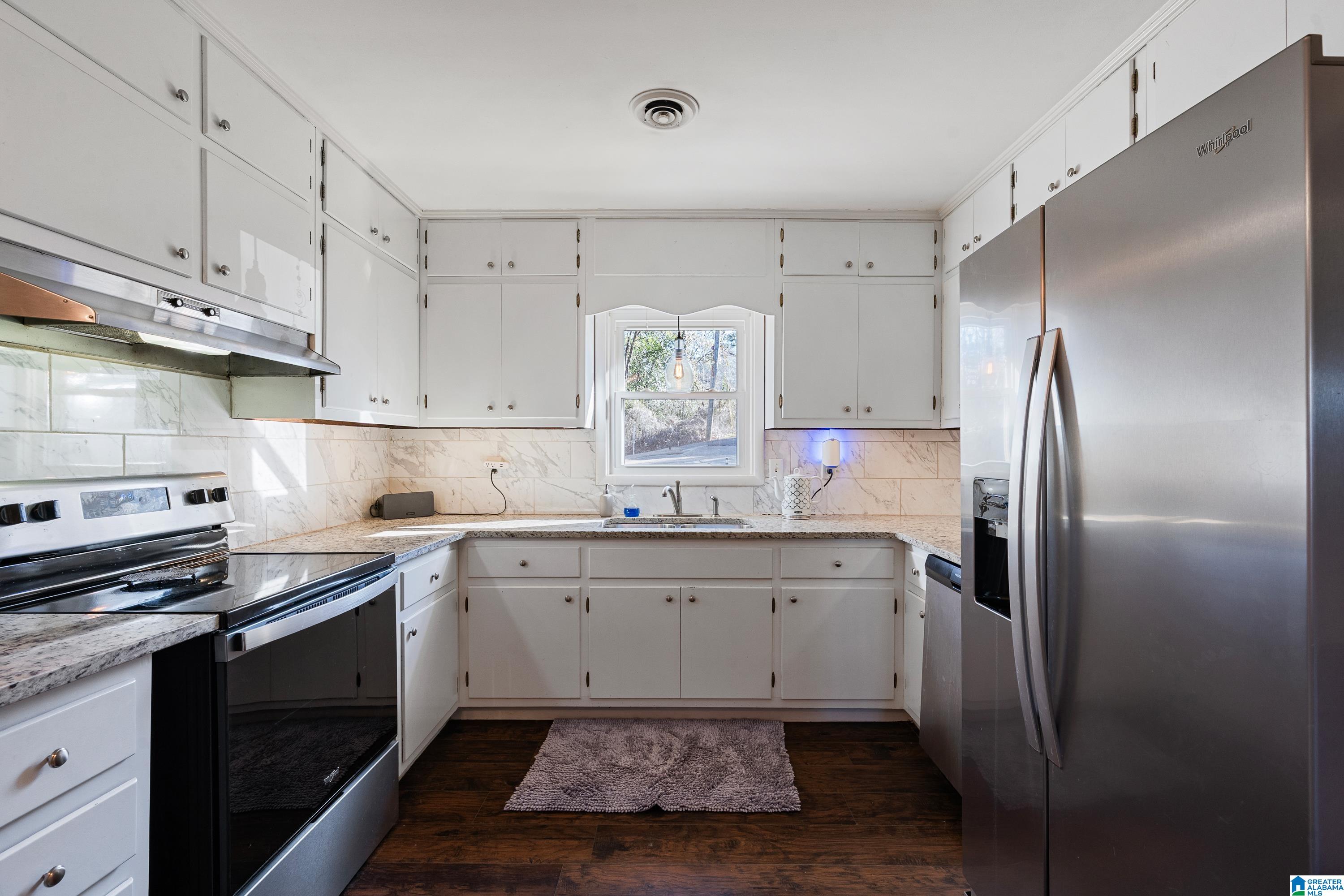 669 RIDGE TOP CIRCLE