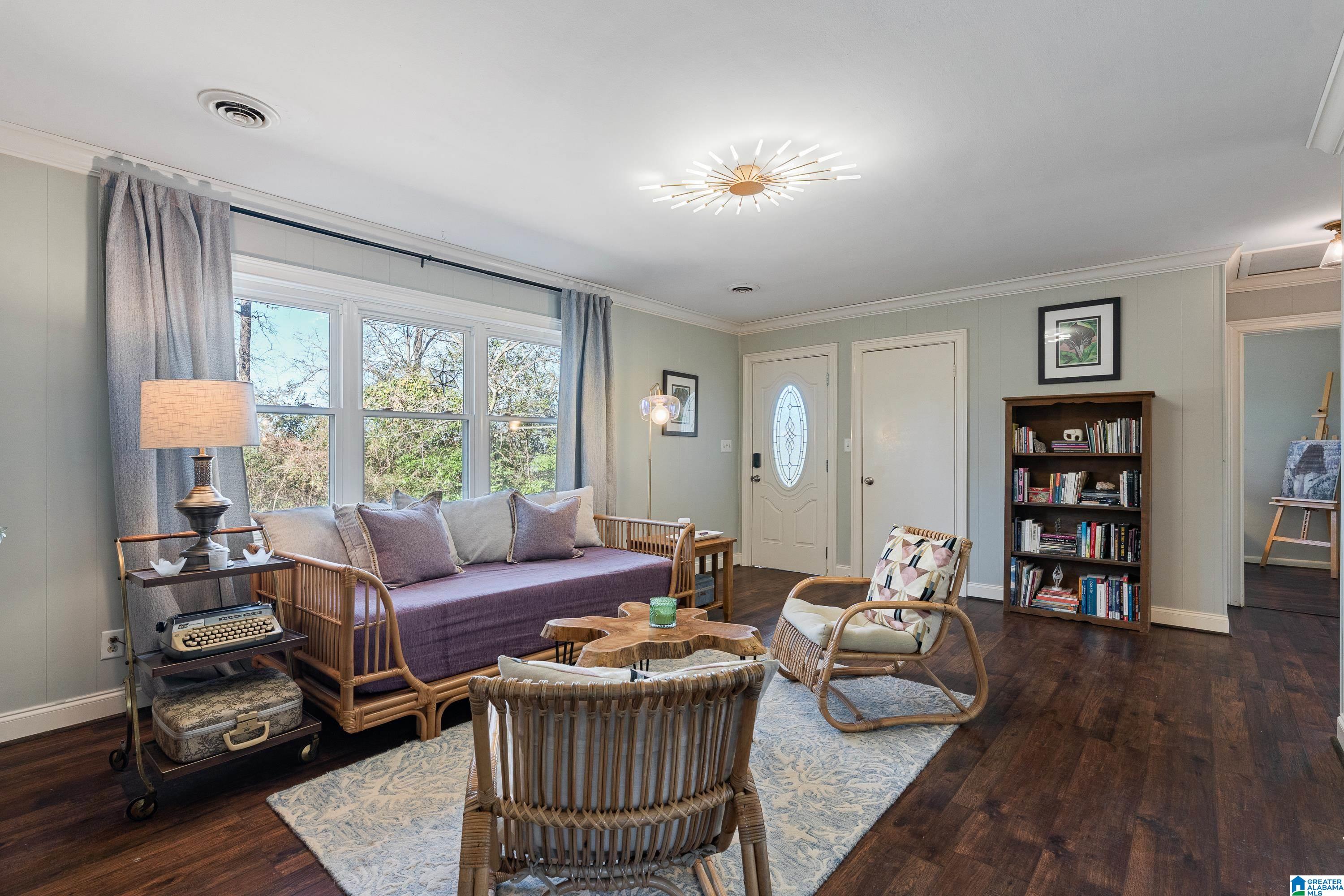 669 RIDGE TOP CIRCLE