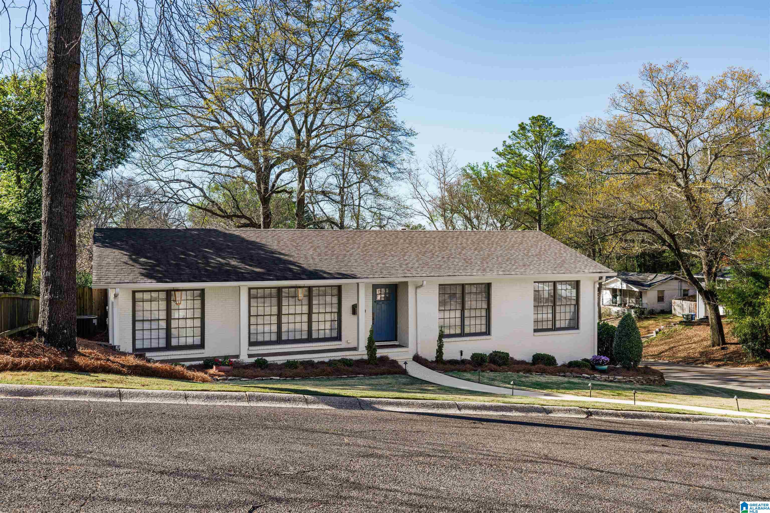 900 LANDALE ROAD