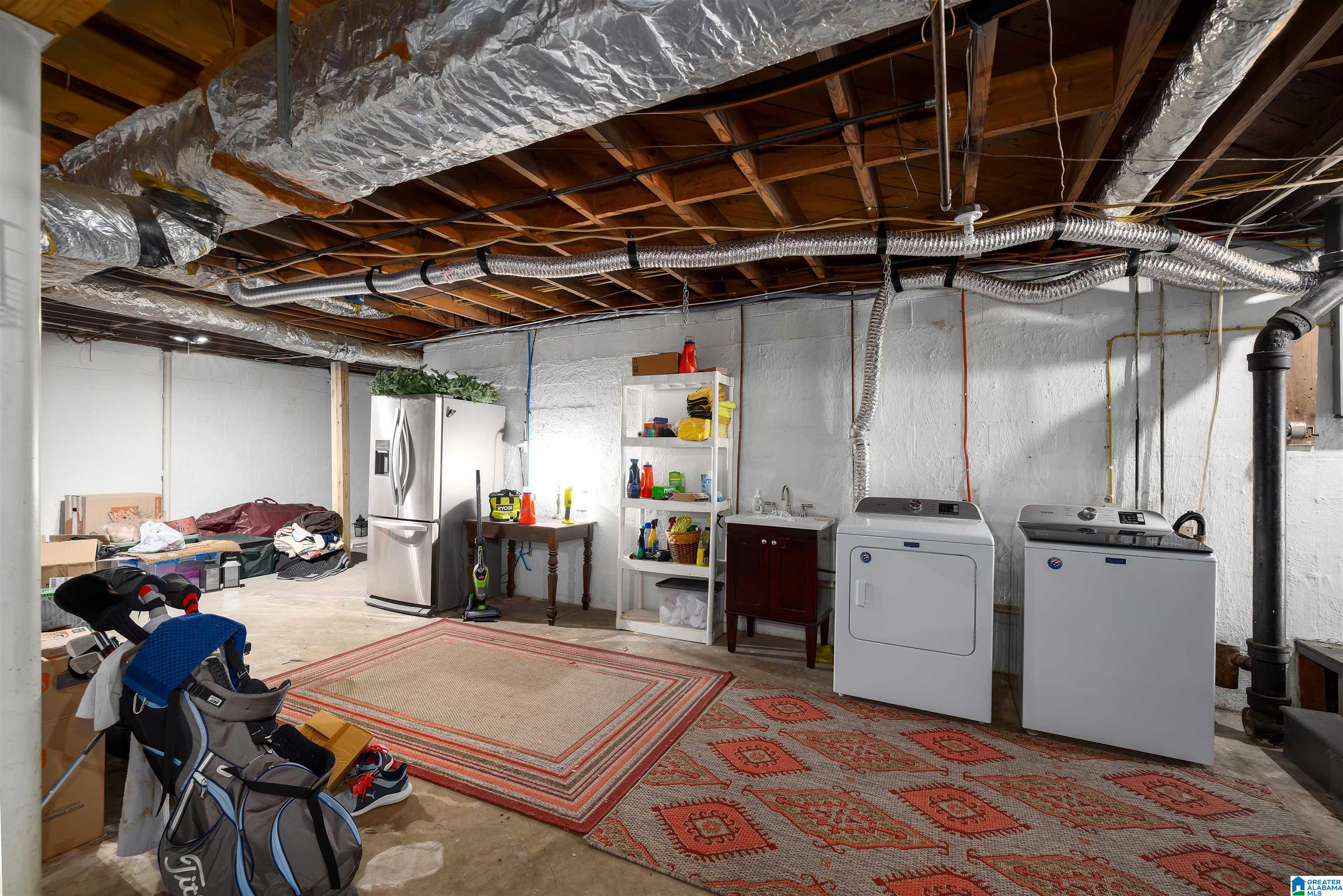 900 LANDALE ROAD