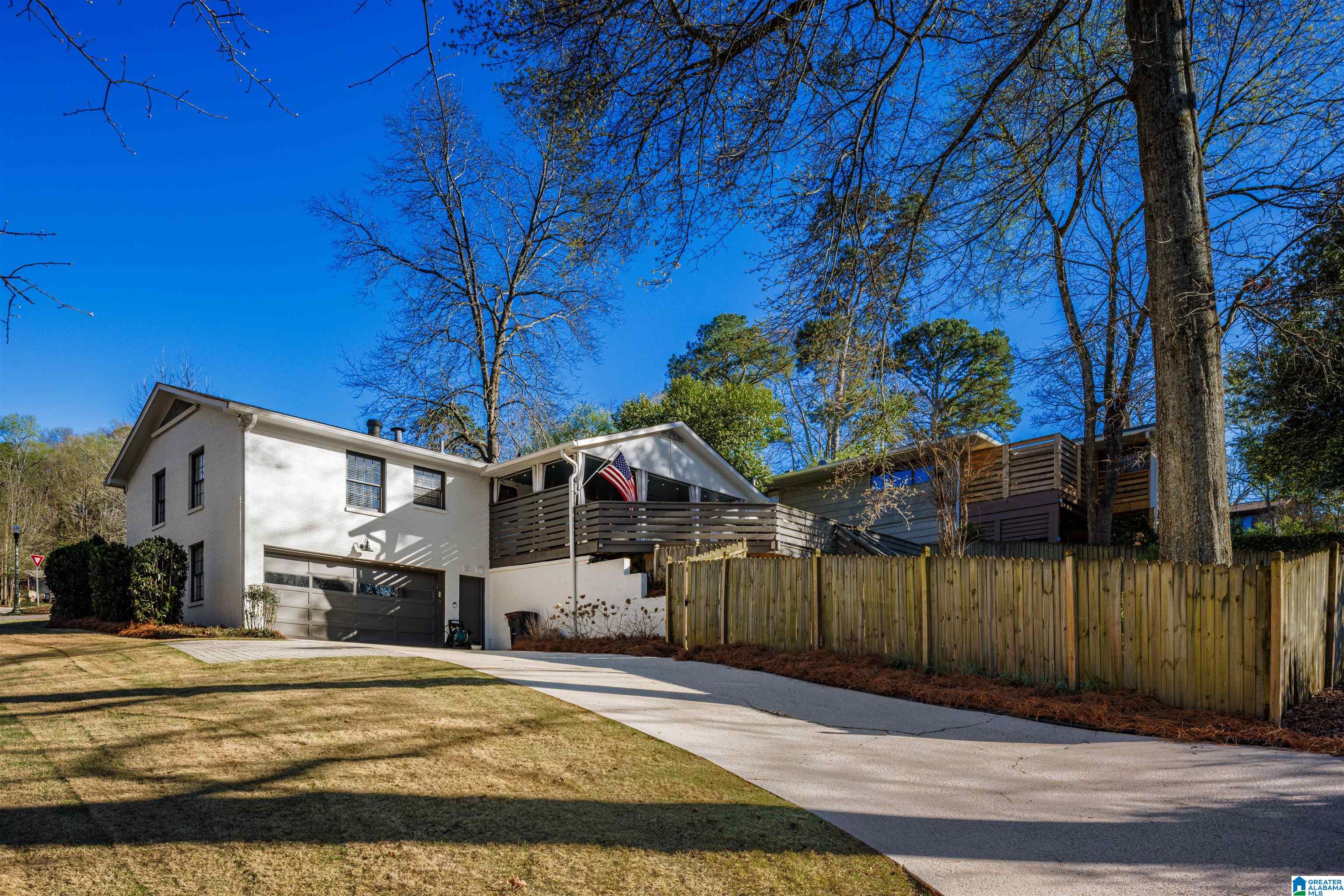 900 LANDALE ROAD
