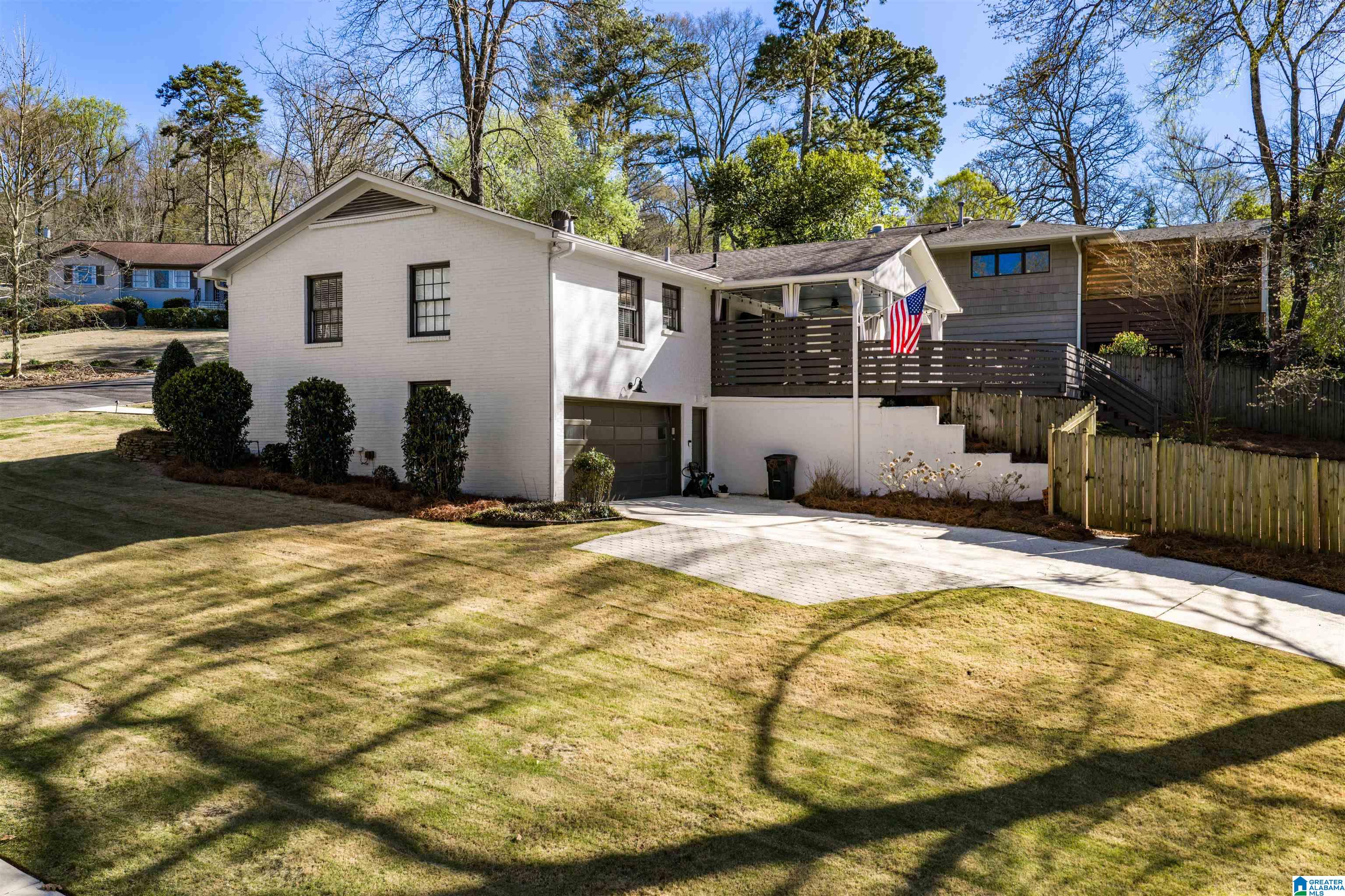 900 LANDALE ROAD