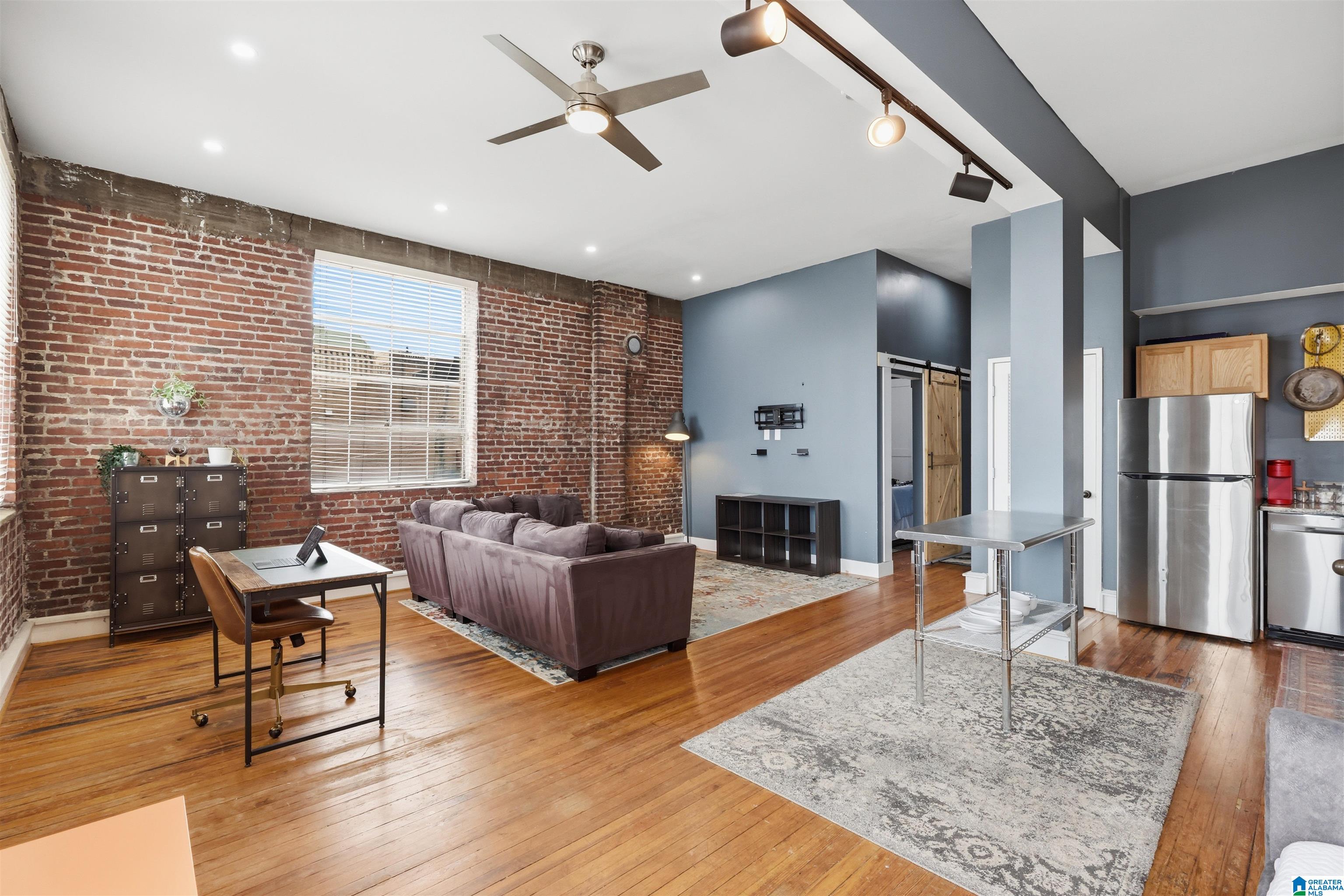 2301 MORRIS AVENUE 207