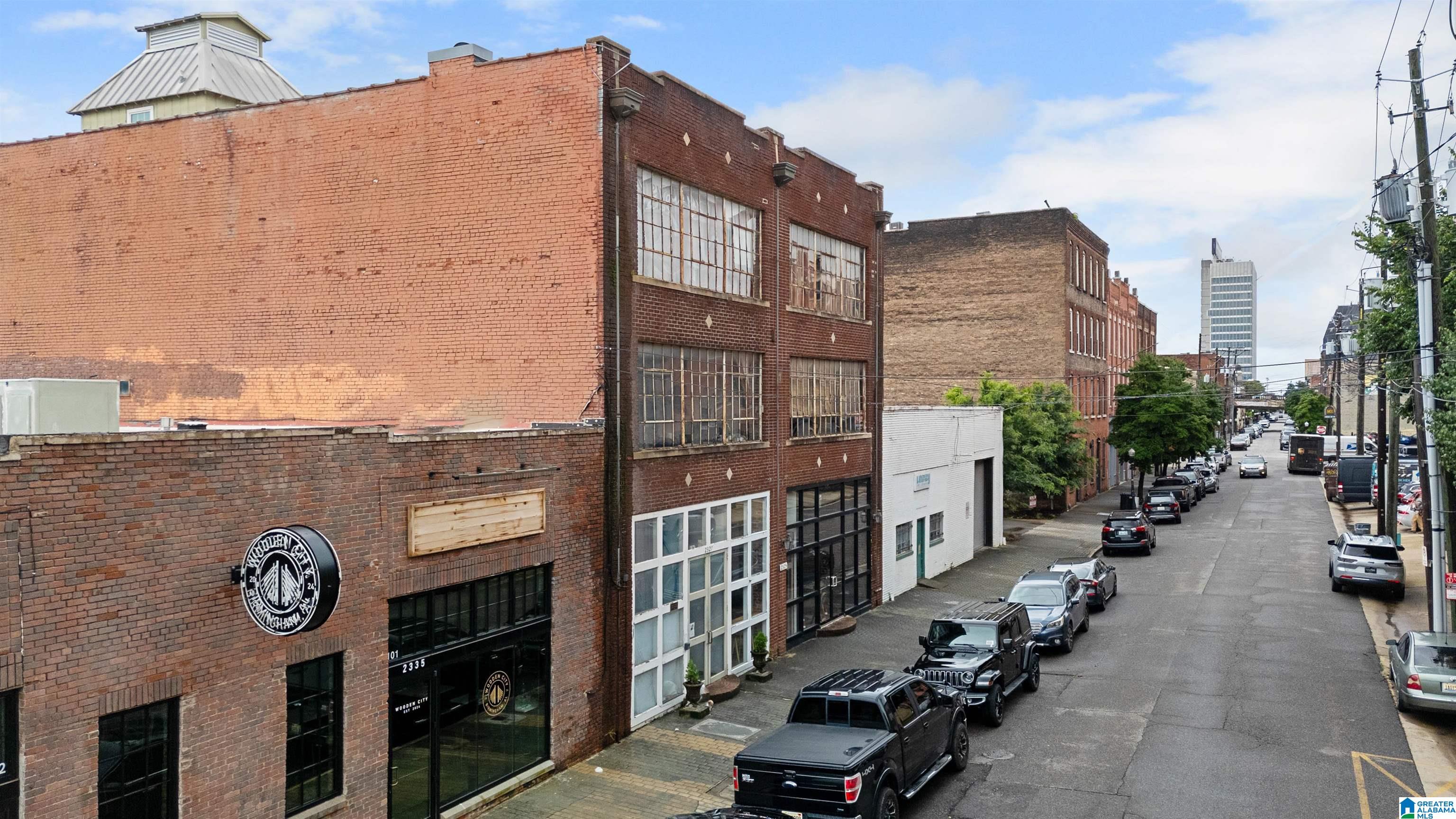 2327 MORRIS AVENUE Unit: 3A