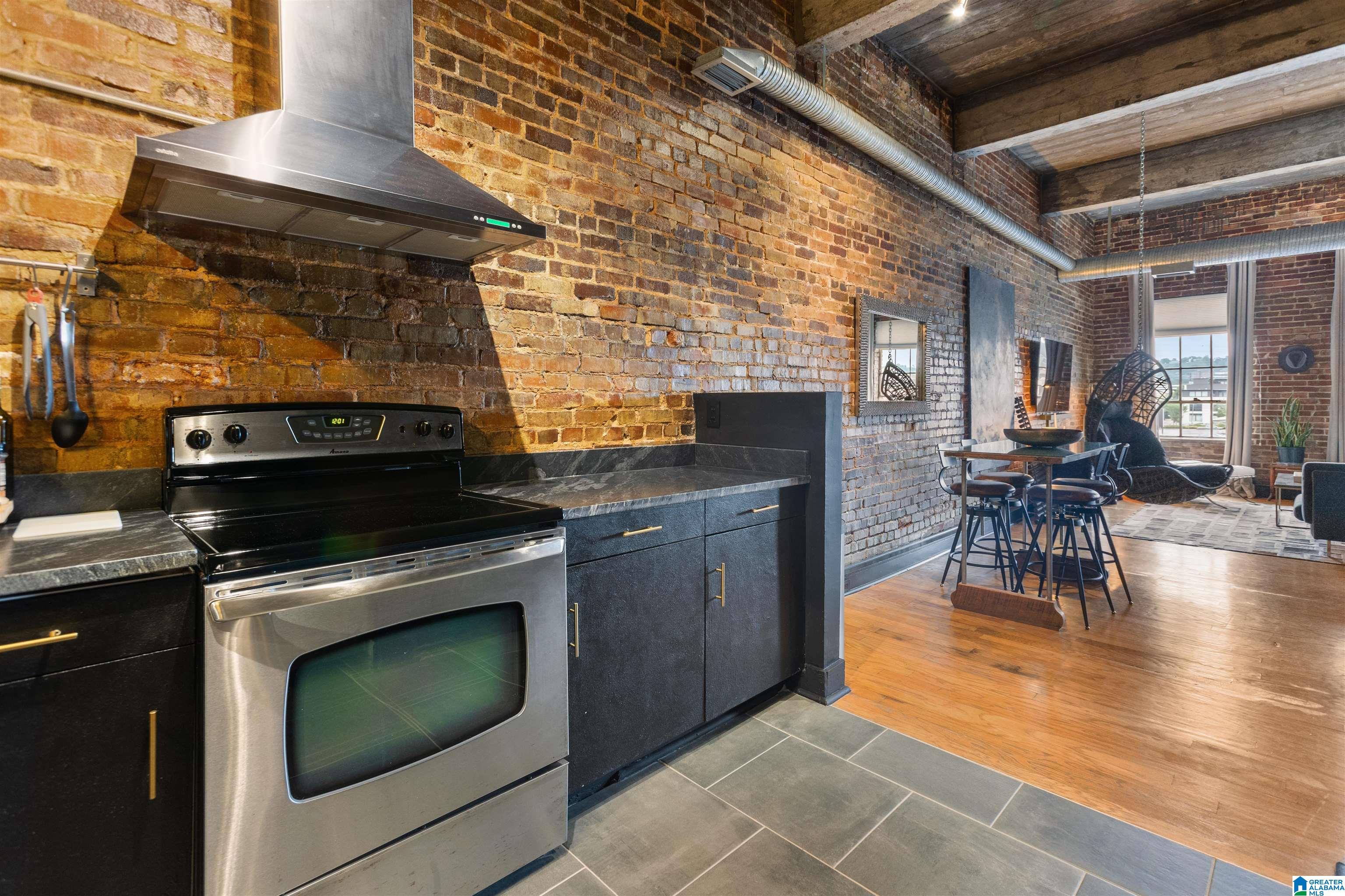 2327 MORRIS AVENUE Unit: 3A