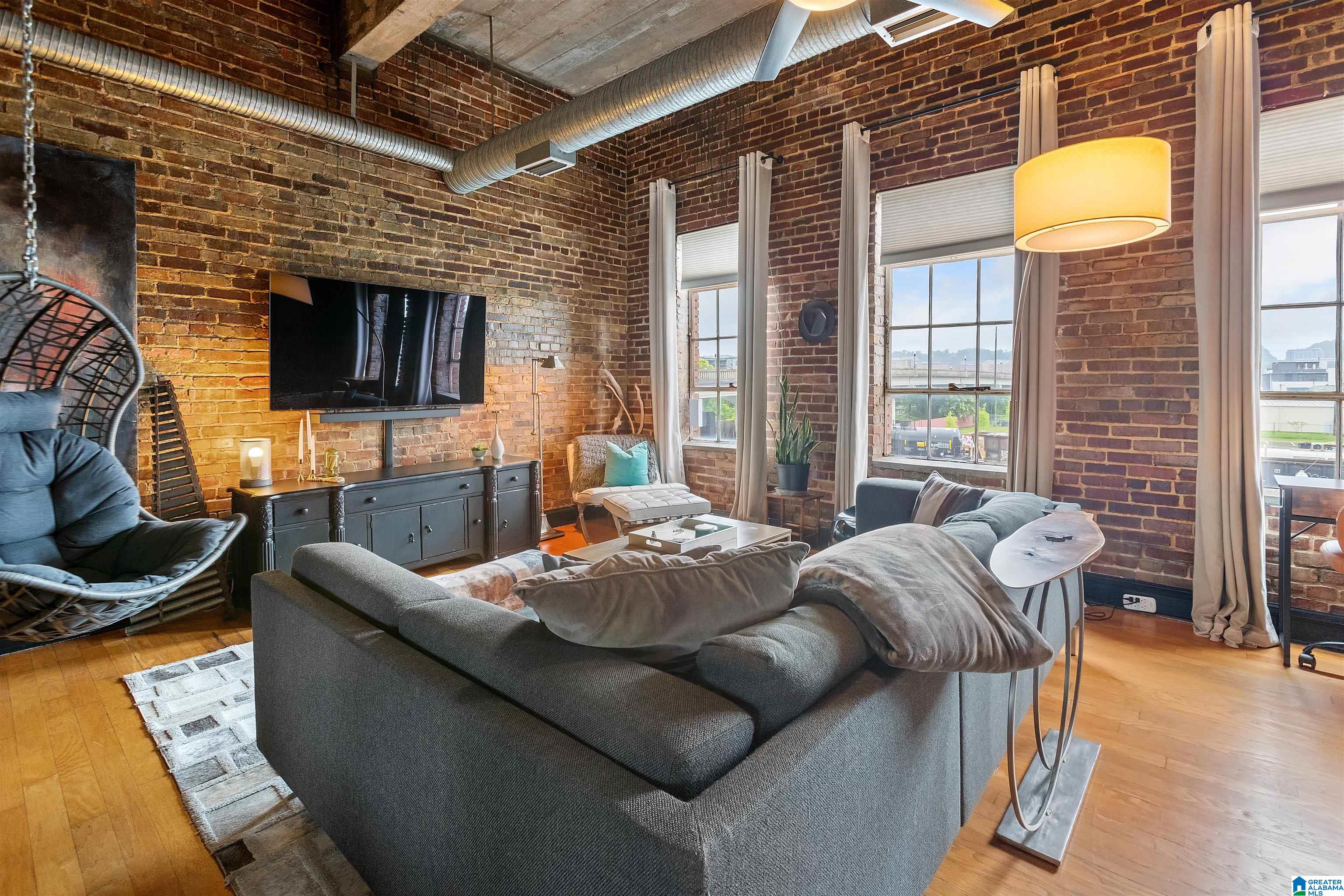2327 MORRIS AVENUE Unit: 3A
