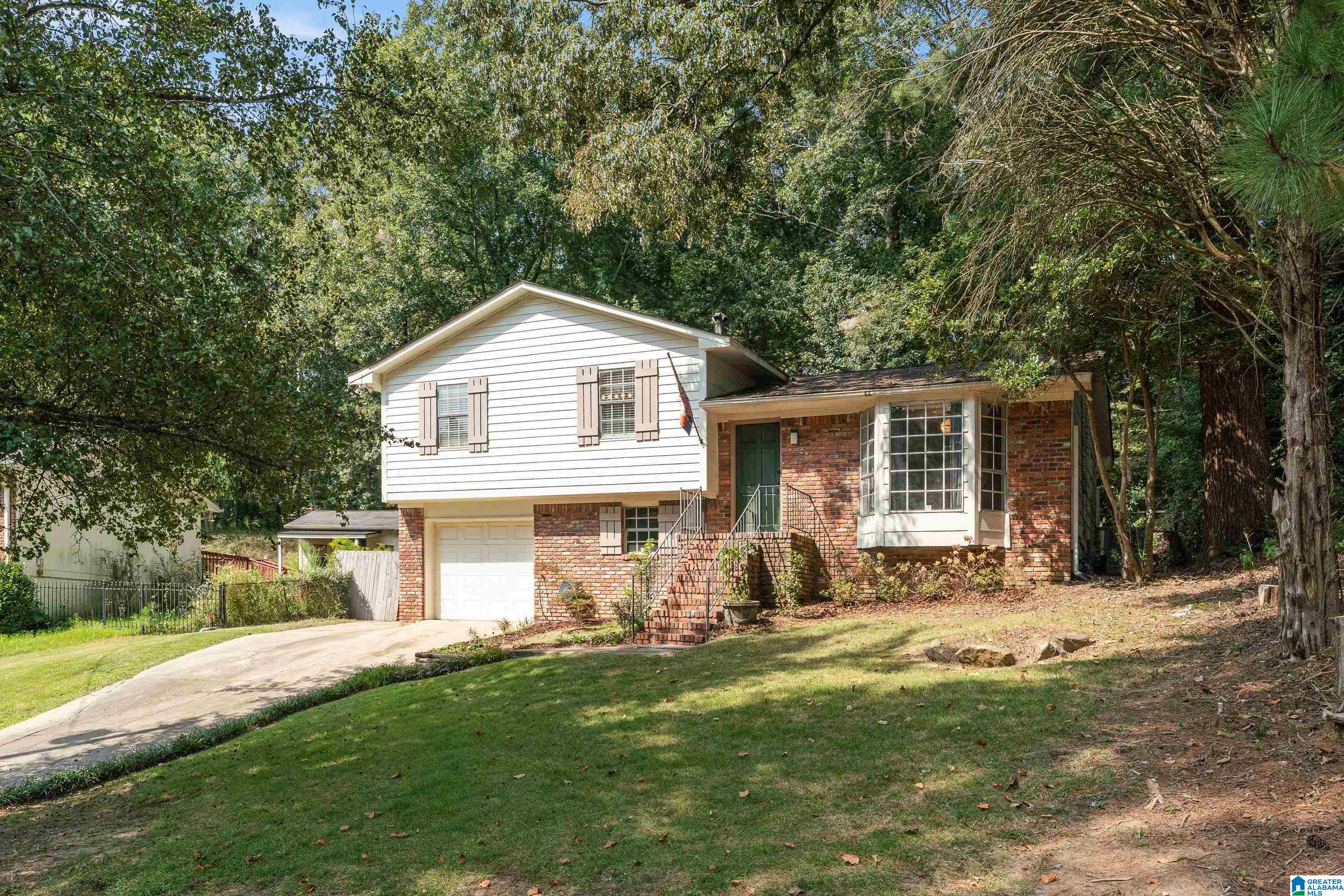 532 CONWAY LANE