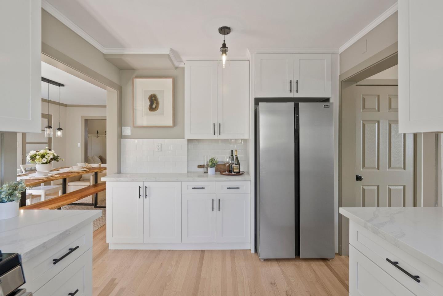 281 W 3rd AVE