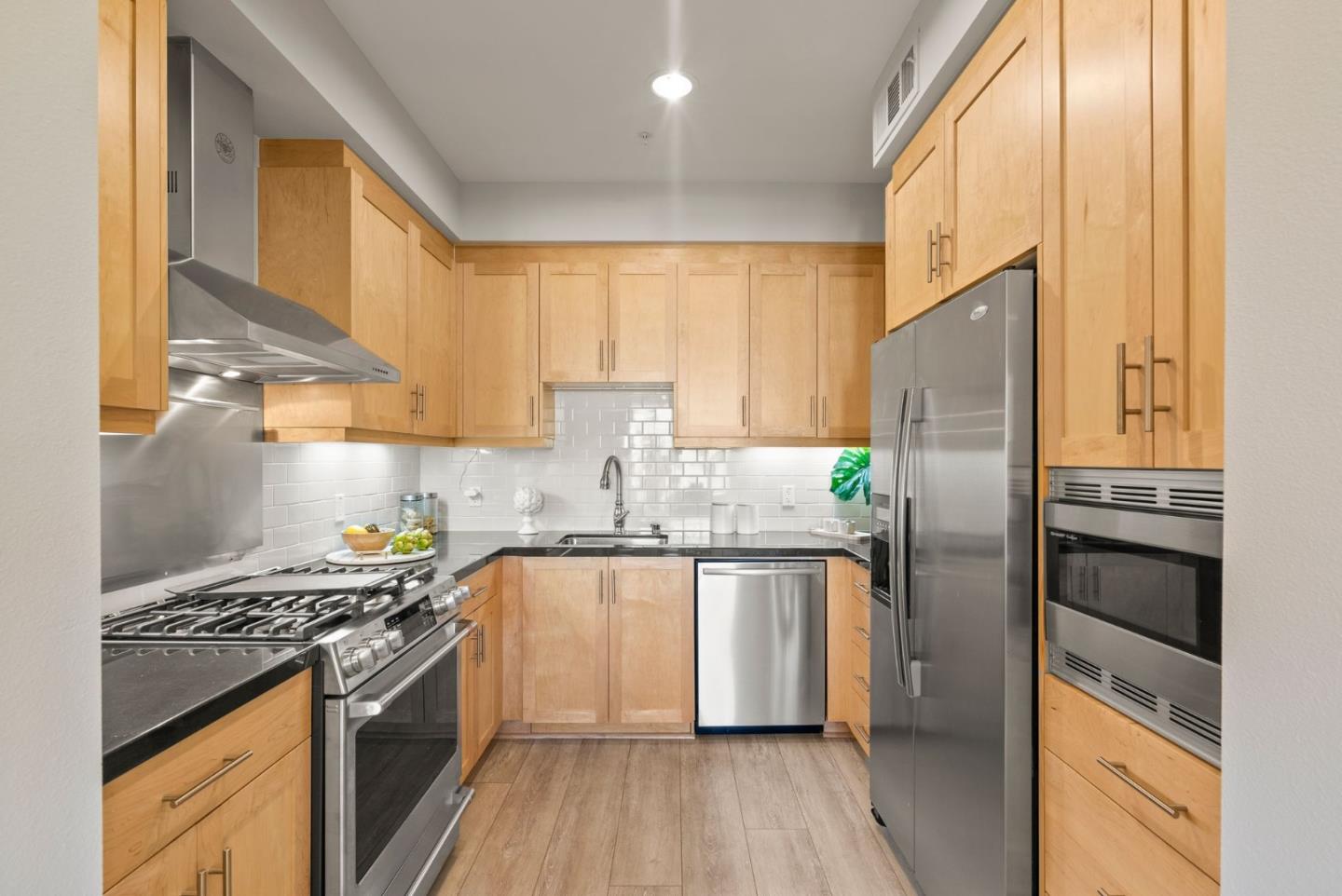 1001 Laurel ST 306