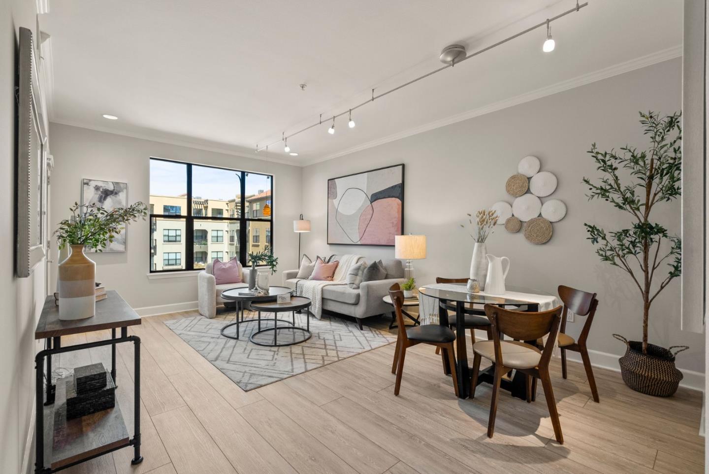 1001 Laurel ST 306
