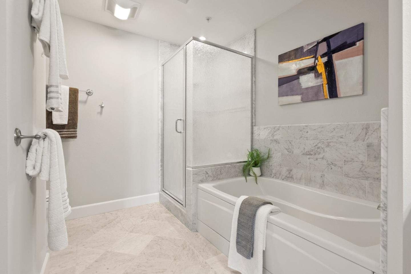 1001 Laurel ST 306
