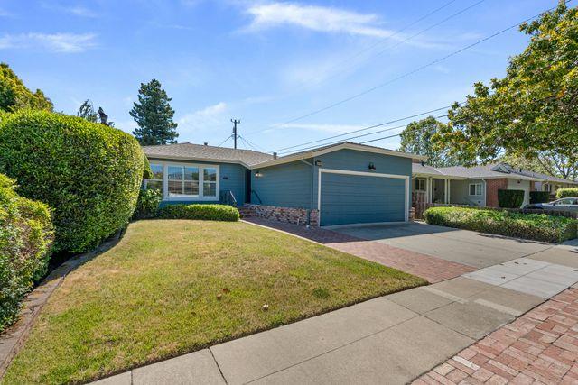419 Dwight RD