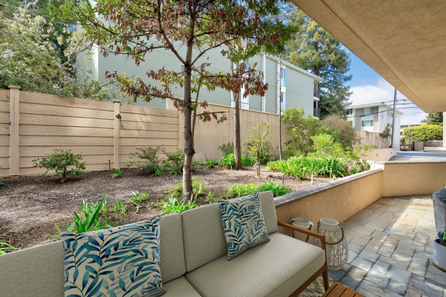 153 North San Mateo Drive 106
