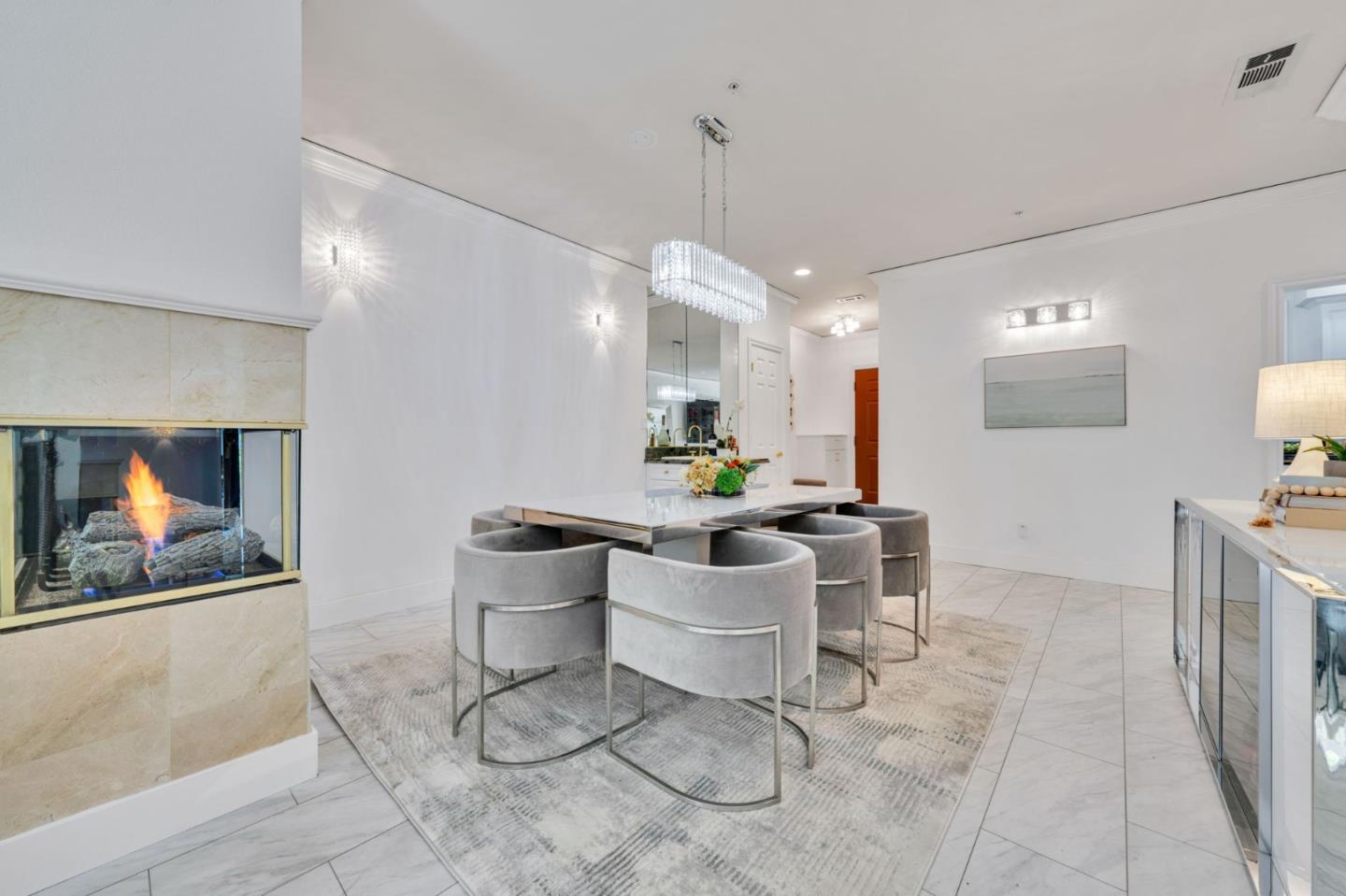 153 North San Mateo Drive 106