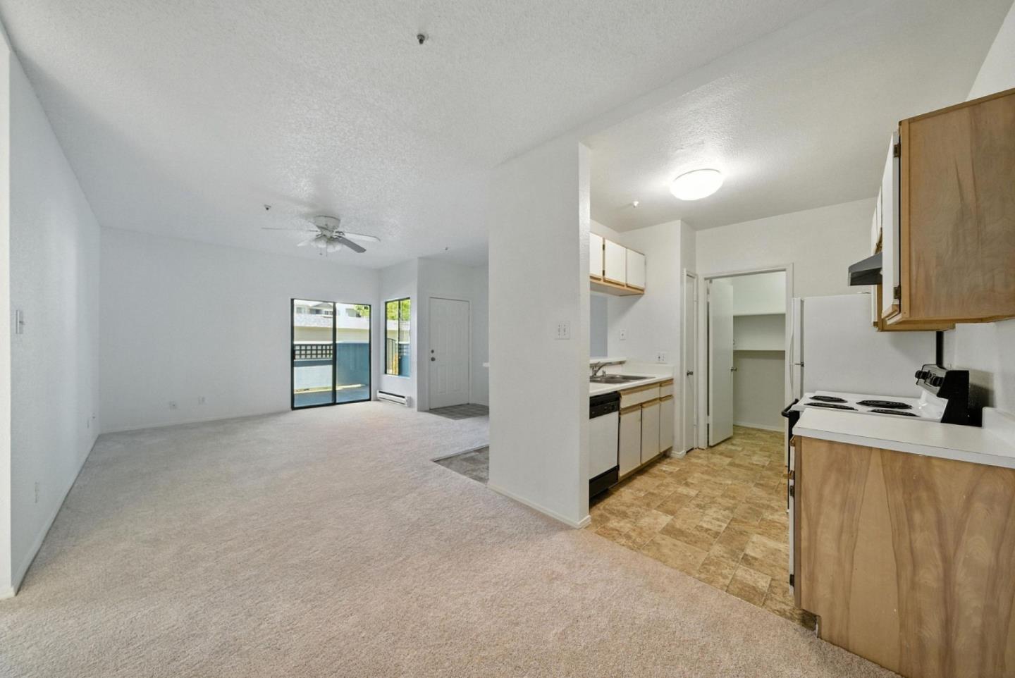 1201 Glen Cove Parkway 1001