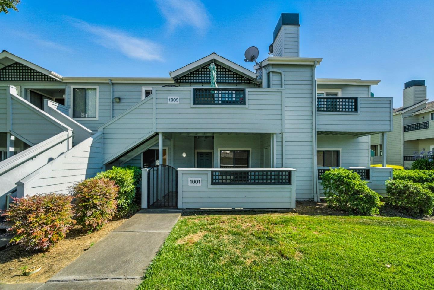 1201 Glen Cove Parkway 1001