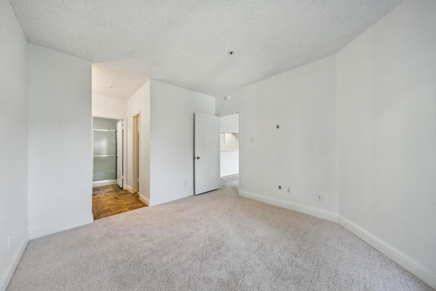 1201 Glen Cove Parkway 1001