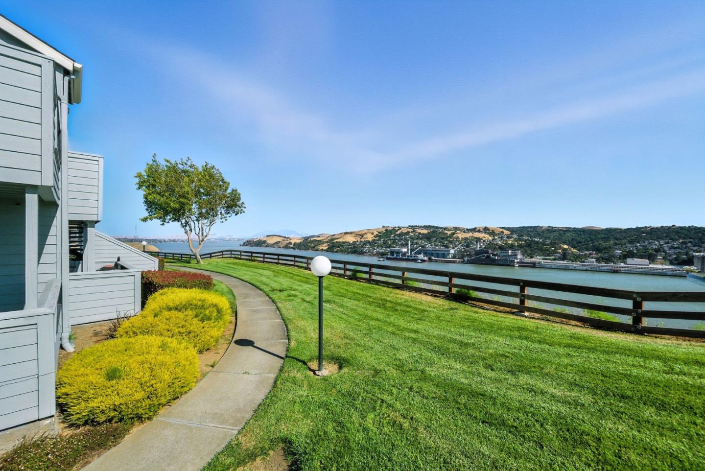 1201 Glen Cove Parkway 1001